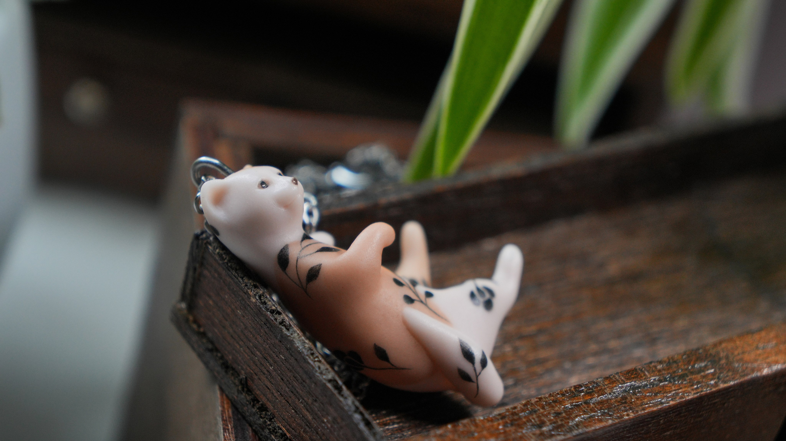 Кот с цветочным узором 6 000 руб. Авторские Шарнирные куклы и украшения из фарфора Алексаны Лавринчук