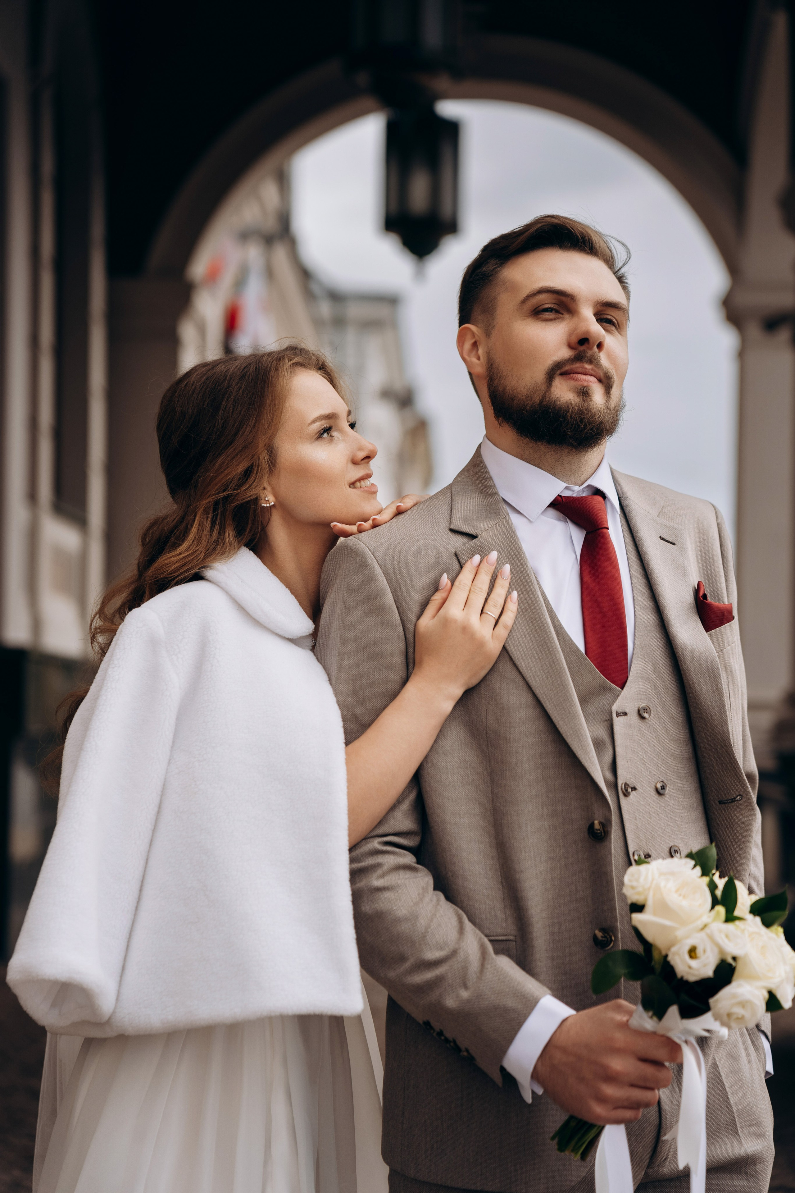 свадебная фотосессия на природе, платье на свадьбу, фата невесты"