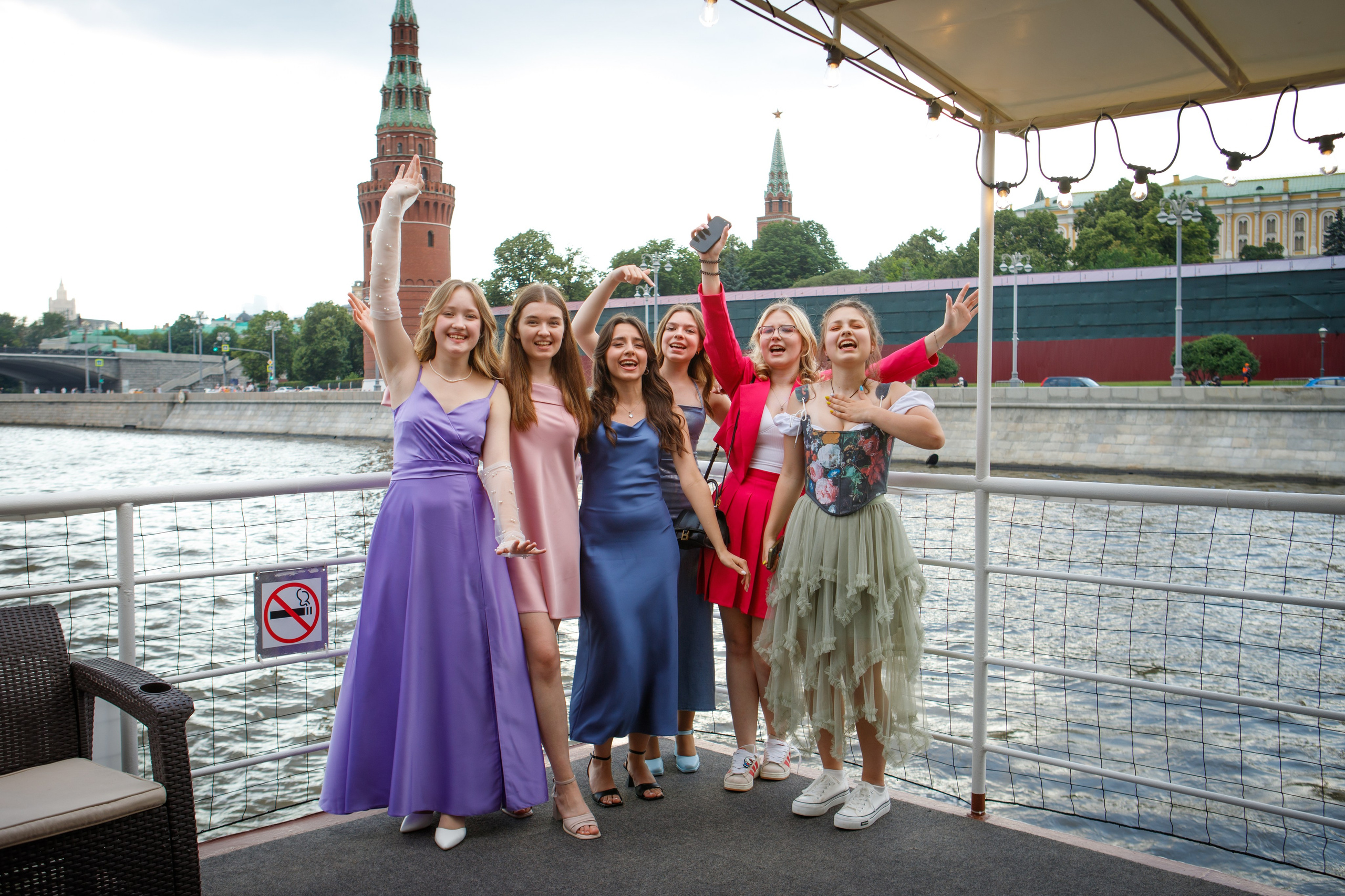 9 класс / Гимназия № 1558 имени Росалии де Кастро / Выпускной. Детский и семейный фотограф Мария Киселёва. Москва