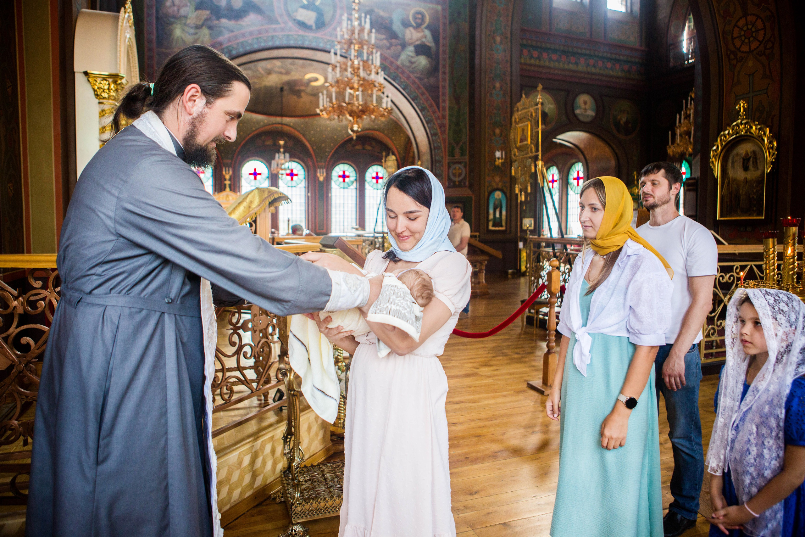 Крещение Анны. Свято-Троицкий собор. Свадебный семейный и детский фотограф в Краснодаре Карина Федоровская
