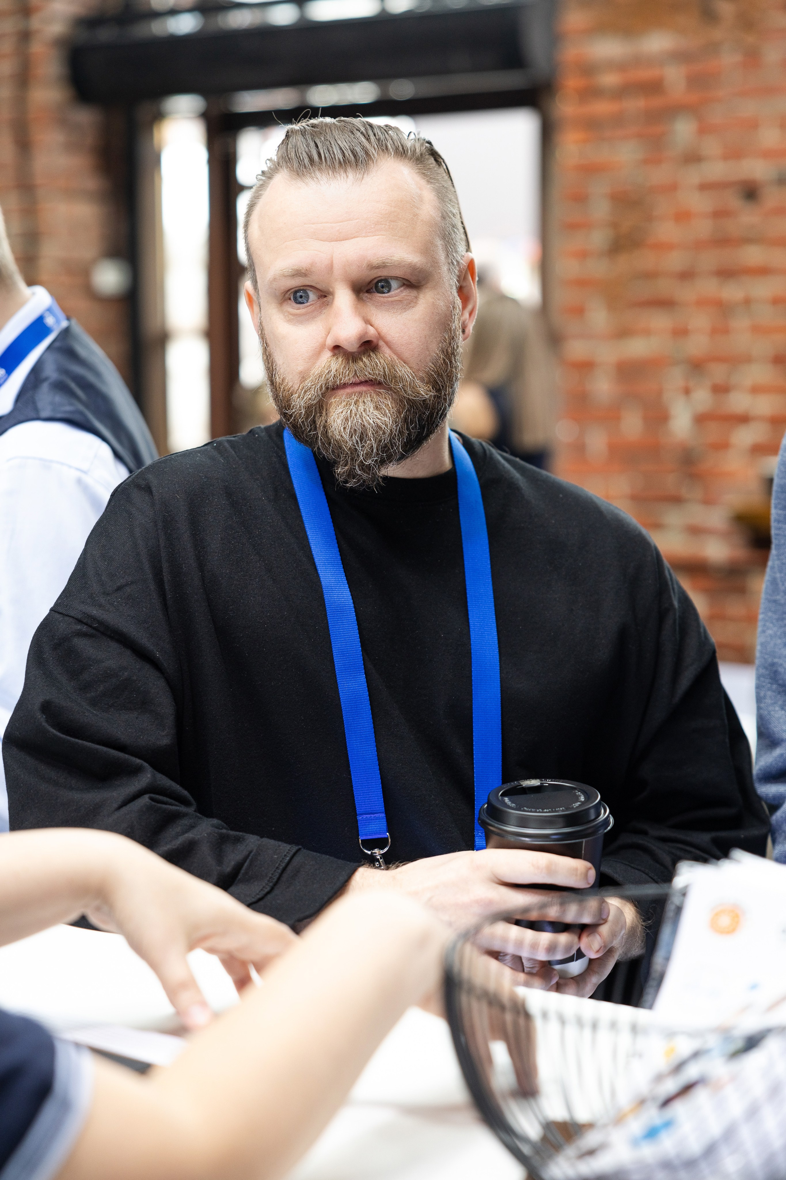 Data Summit 2025 (1). Свадебный репортажный фотограф в Москве