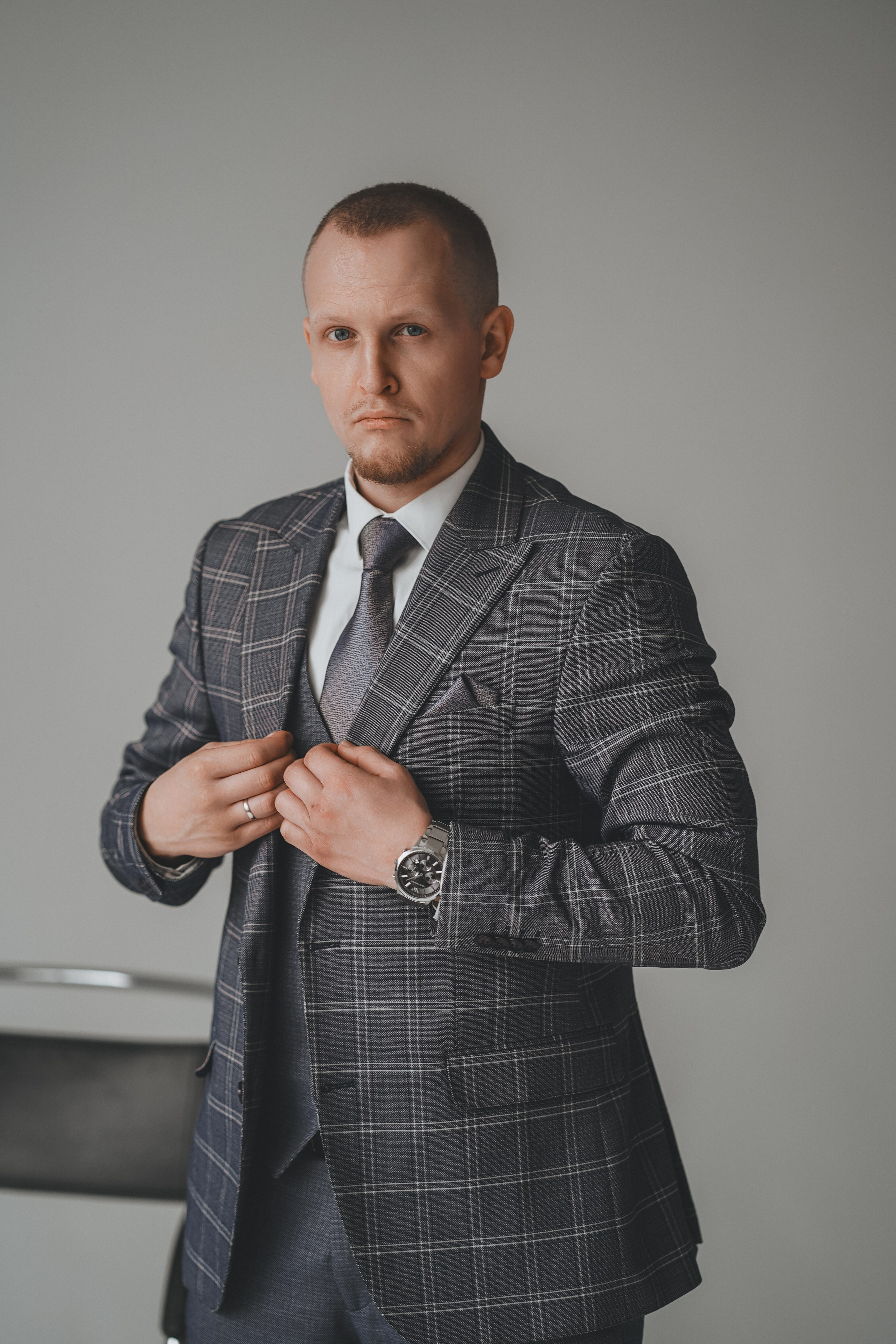 Ведущий Тимофей. Фотограф