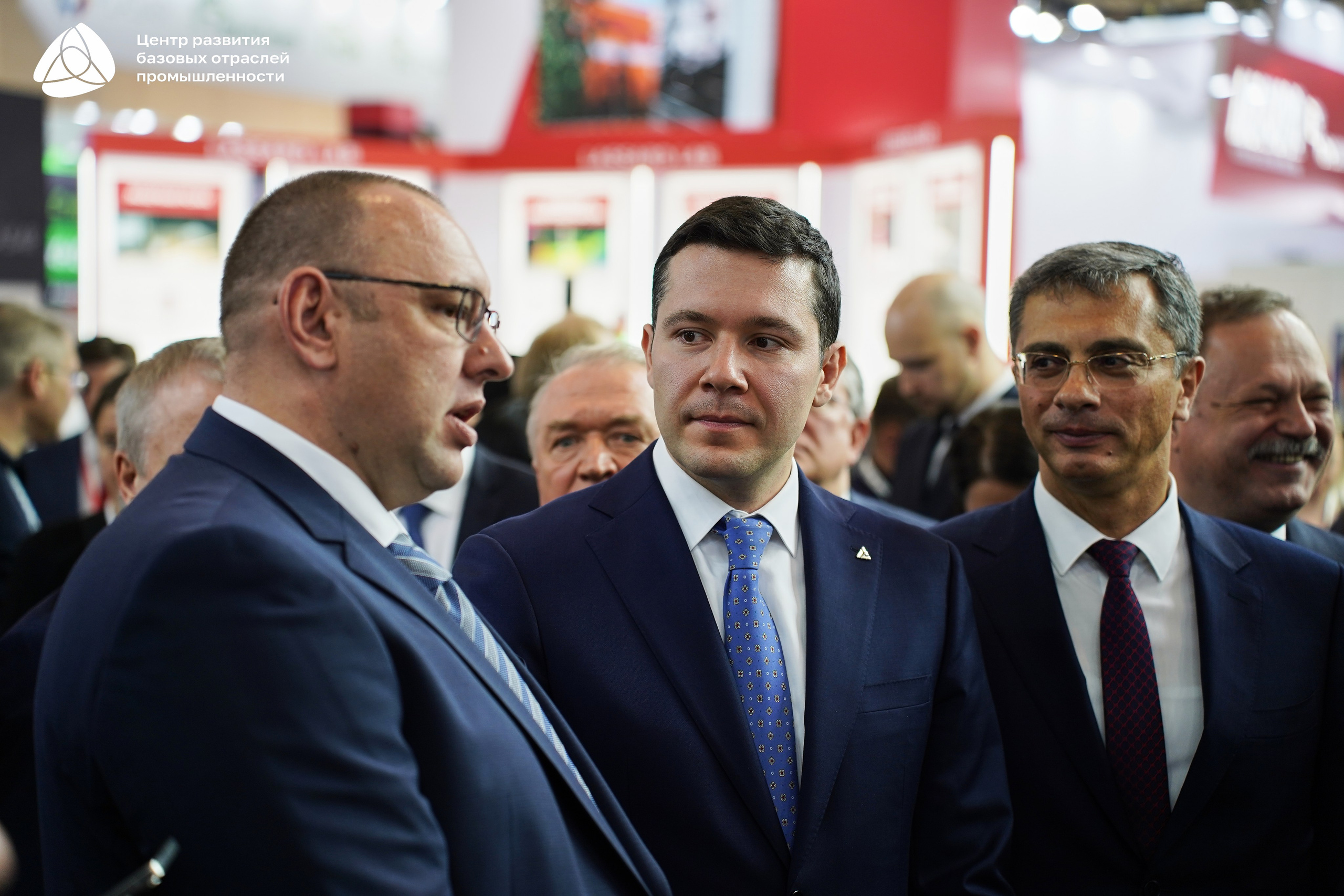 ЭКСПОЦЕНТР Алиханов. Фотограф