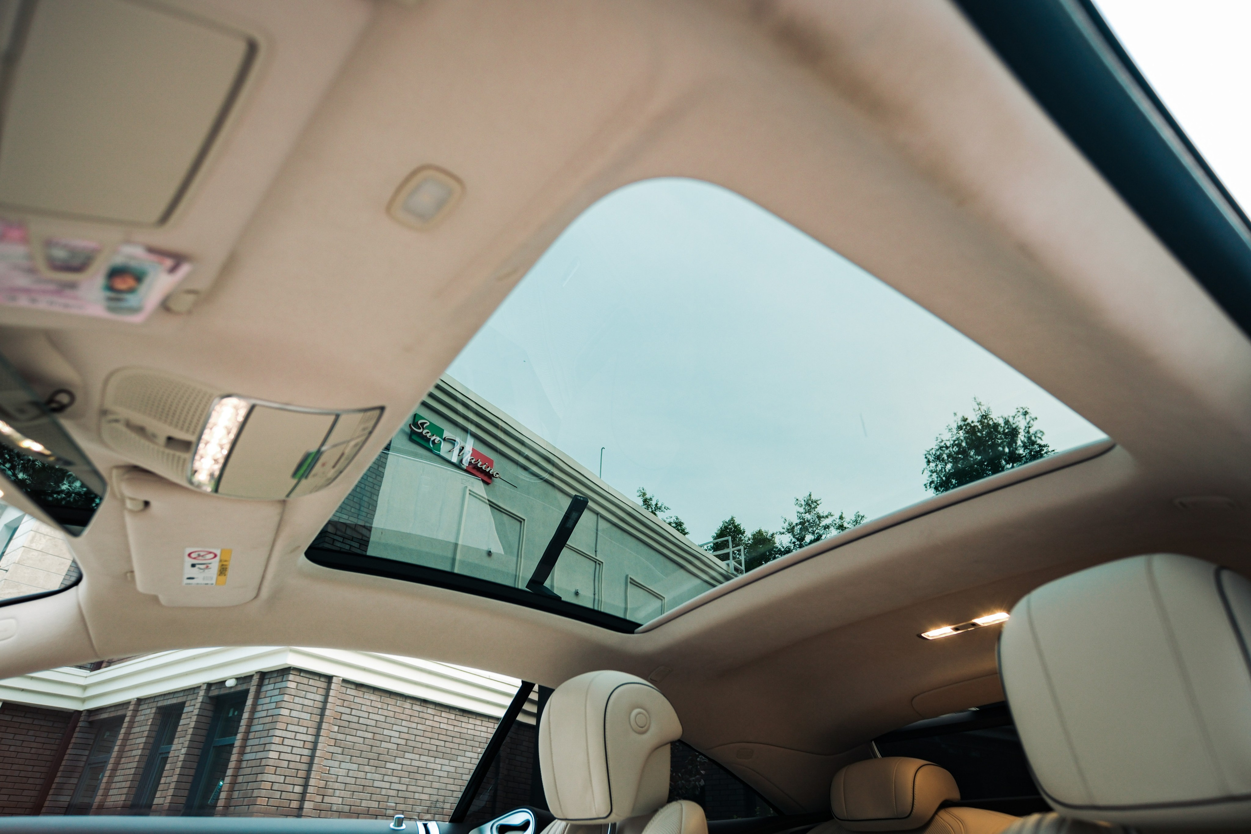 Профессиональная фотосессия Mercedes Benz S63 AMG Coupe в&nbsp;Новосибирске. Автомобильный фотограф Чанчин Владимир: детальные снимки кузова, интерьера и&nbsp;динамики. Съемка автомобиля для продажи