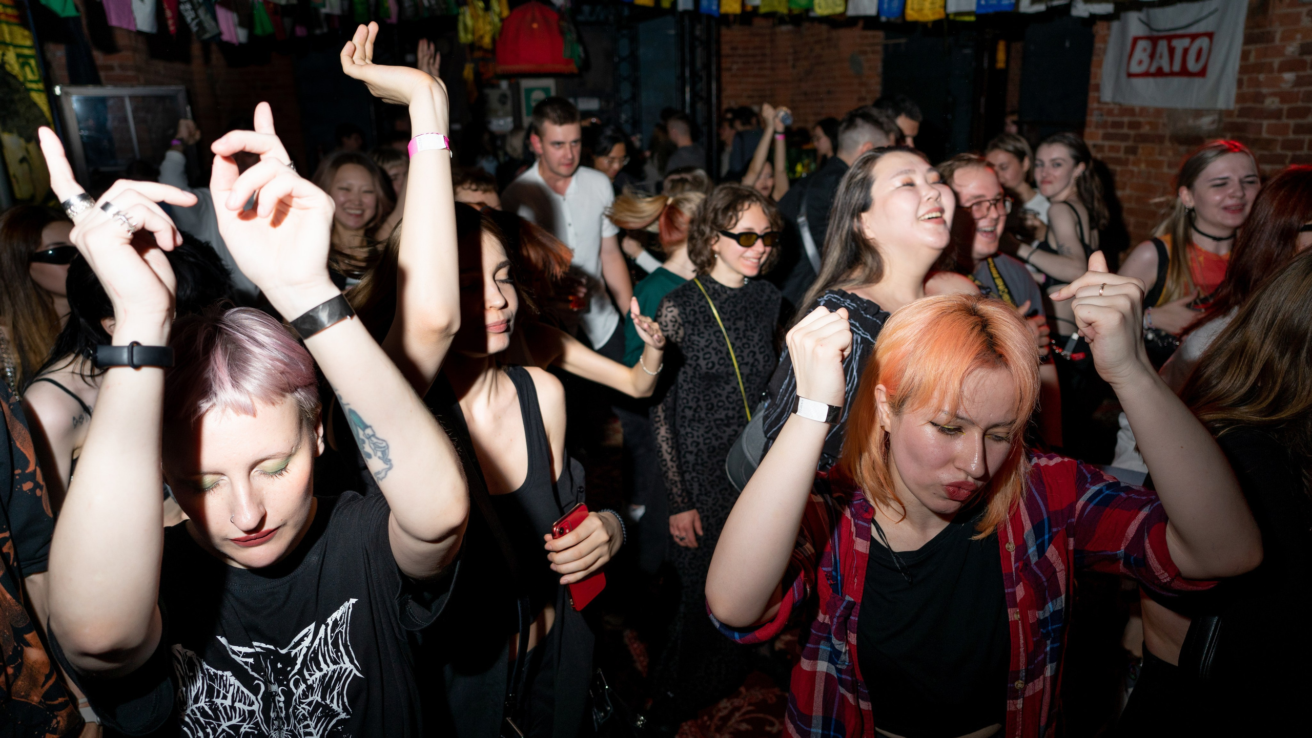 Plast X Vibe Room. Коммерческий и репортажный фотограф в Санкт-Петербурге — Туся Сушка