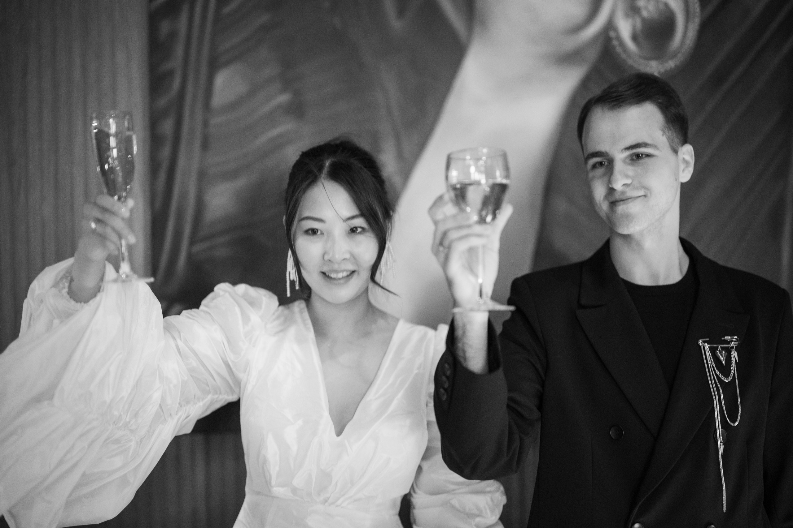 Свадьба Кати и Димы с регистрацией брака в Усадьбе Муравьевых-Апостолов, утро в отеле Twelve reasons Москва. Semerlina.ru