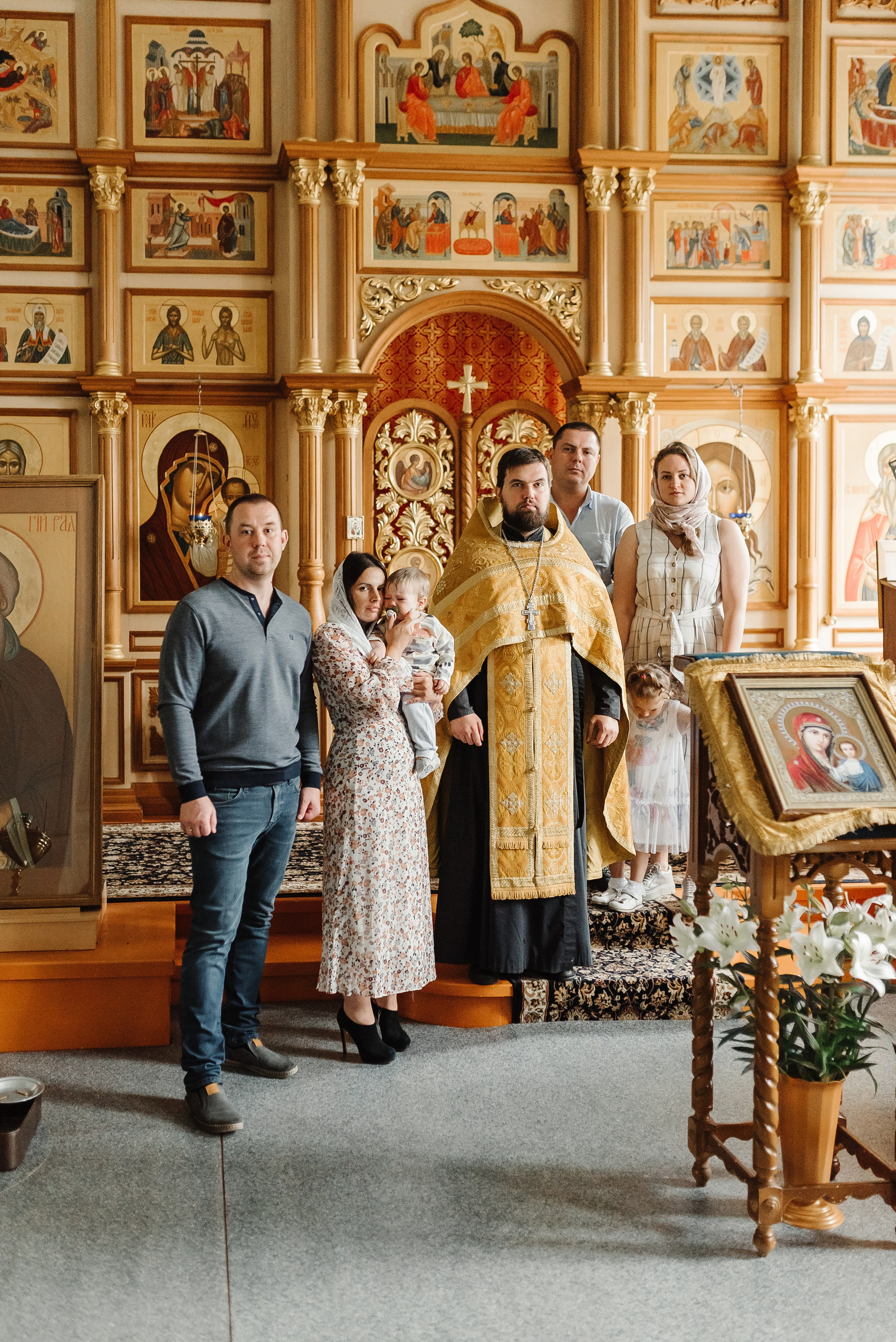 Фотосессия крещения ребенка Павловский Посад. Свадебный и женский фотограф город Электросталь и Ногинск