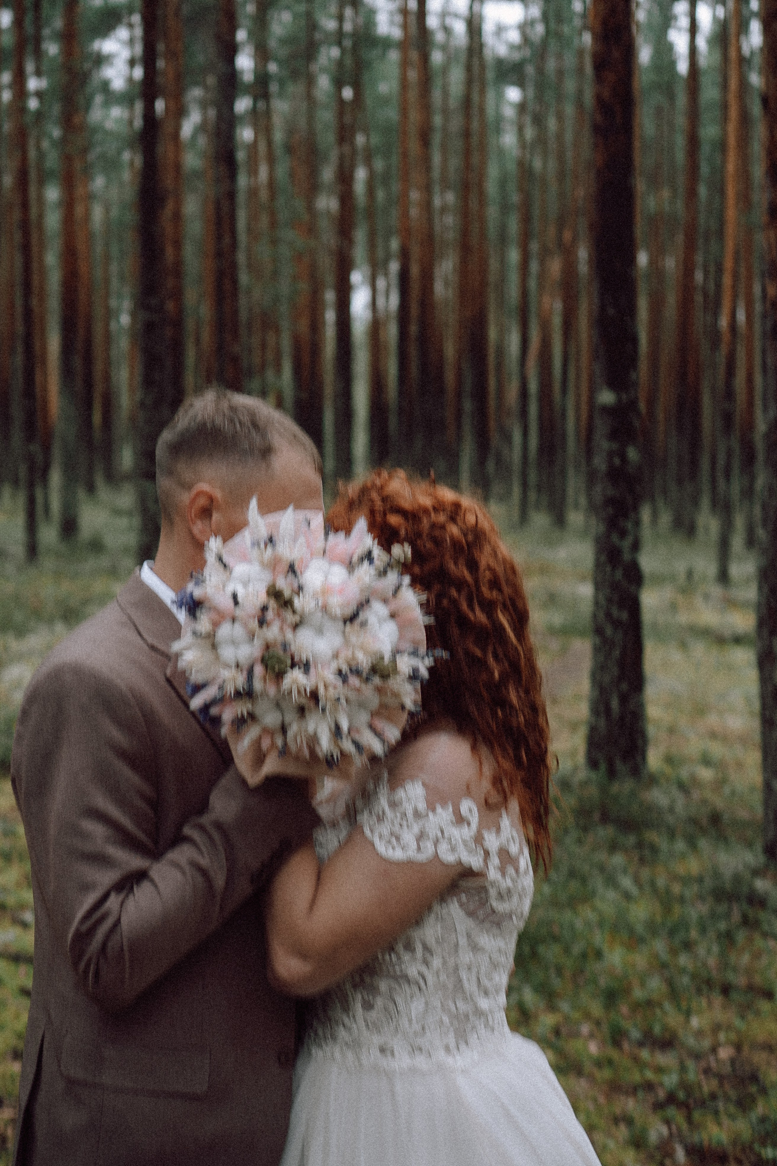 СВАДЕБНАЯ ФОТОСЕССИИЯ ПАРЫ В ГОРОДЕ ПРИОЗЕРСК В СОСНОВОМ ЛЕСУ И С ПИКАПОМ. Профессиональный фотограф, Санкт-Петербург — Виктория Богомолова