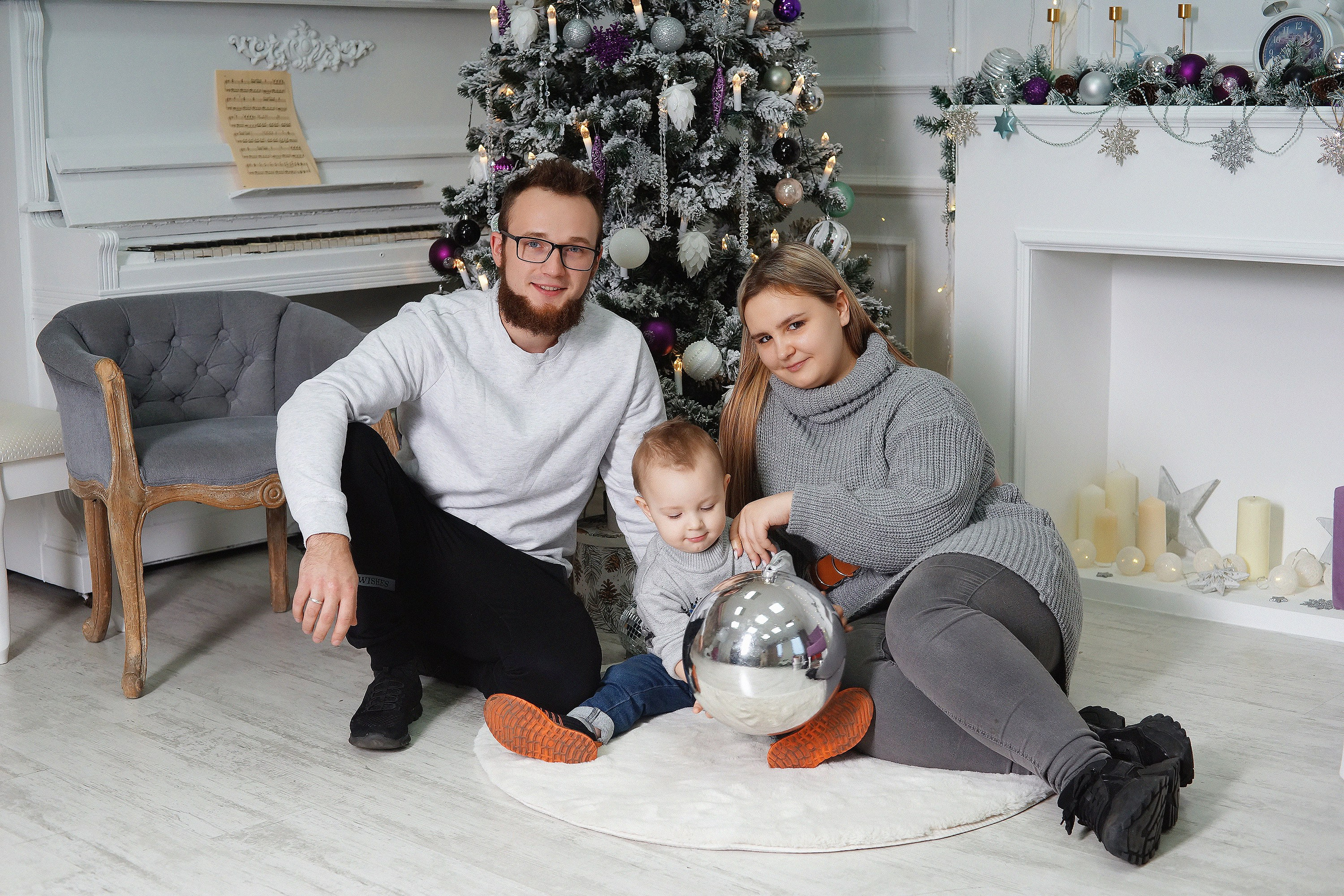 Семейная съёмка в студии. Семейный фотограф г. Новокузнецк Юлия Машникова