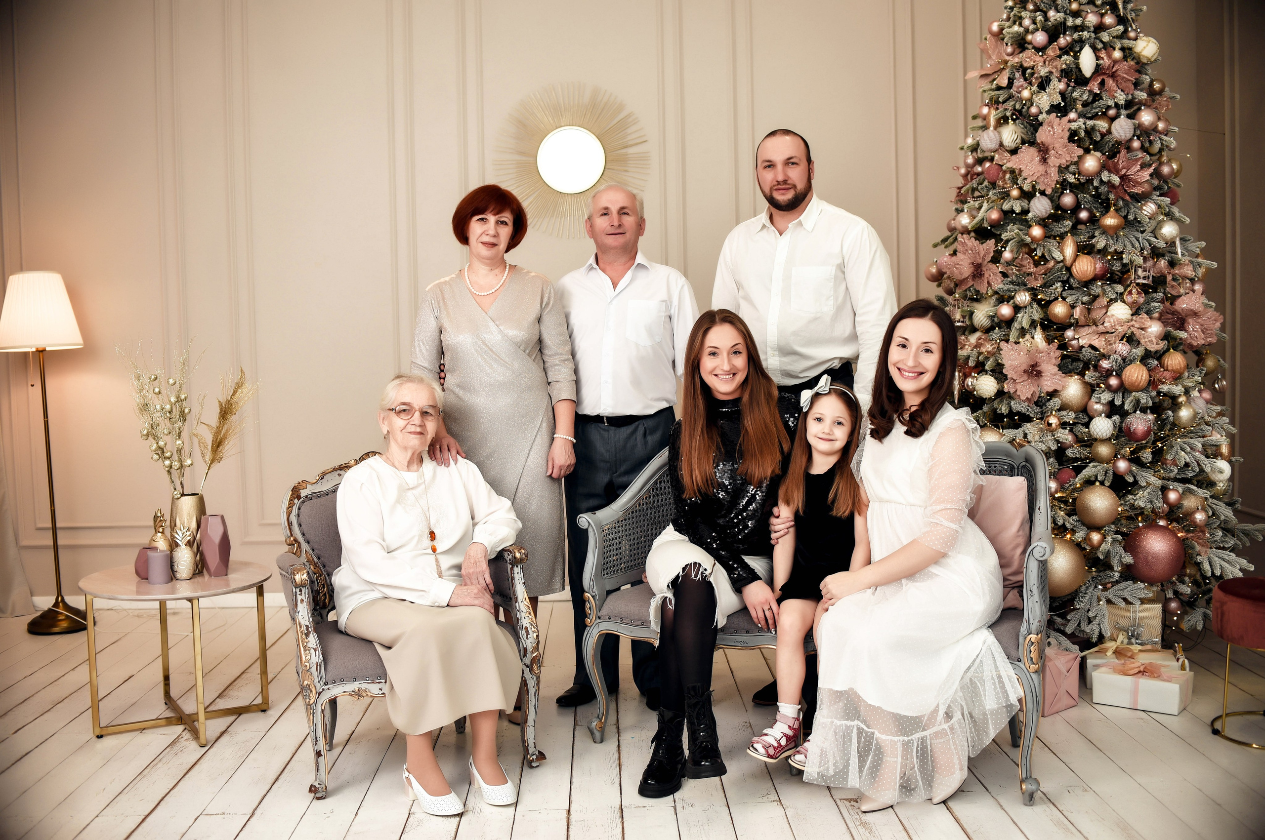 Новогодняя семейная. Свадебный, семейный, детский, контент фотограф в Омске Максим Ильин