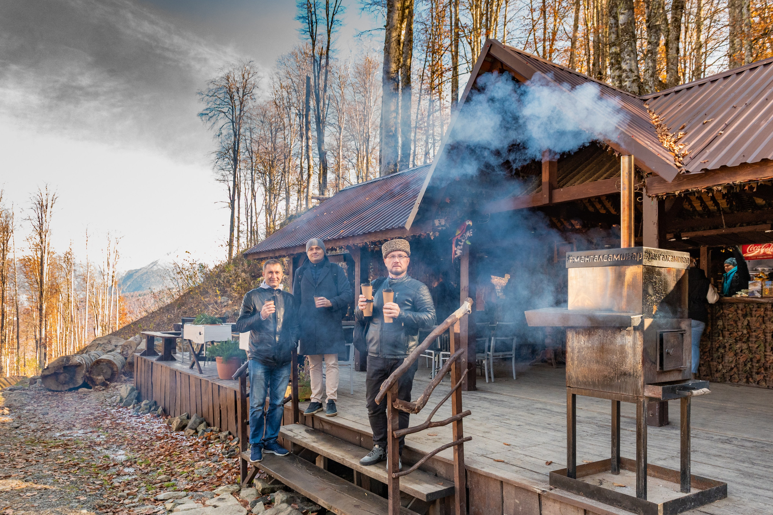 Mice мероприятие — прогулка на водопад Поликаря на курорте Красная Поляна. Репортажный фотограф в Красной Поляне и Сочи Павлюченко Екатерина