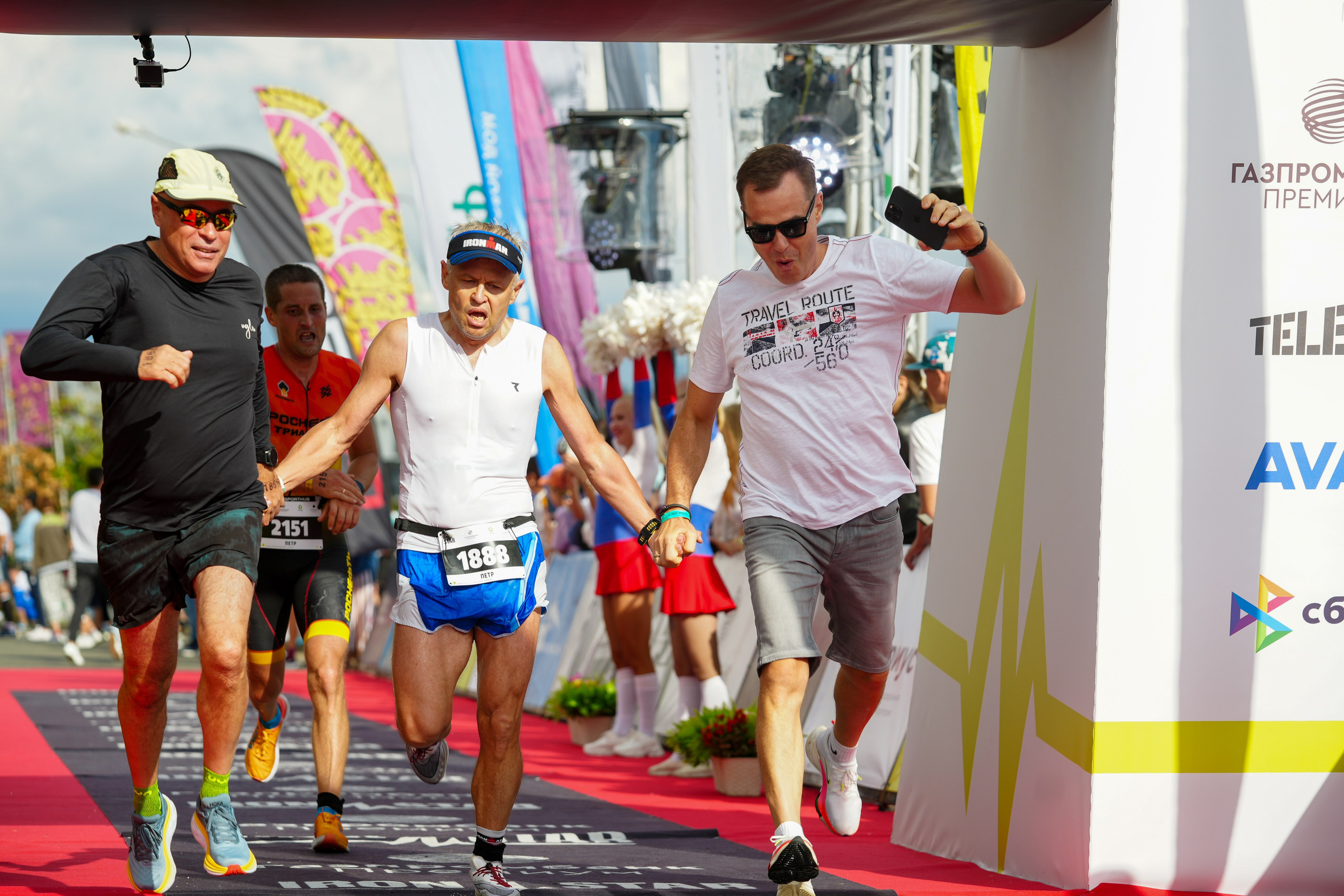 Фотоотчет партнерской интеграции для компании TELE2 на фестивале Ironstar. Репортажный фотограф в Красной Поляне и Сочи Павлюченко Екатерина