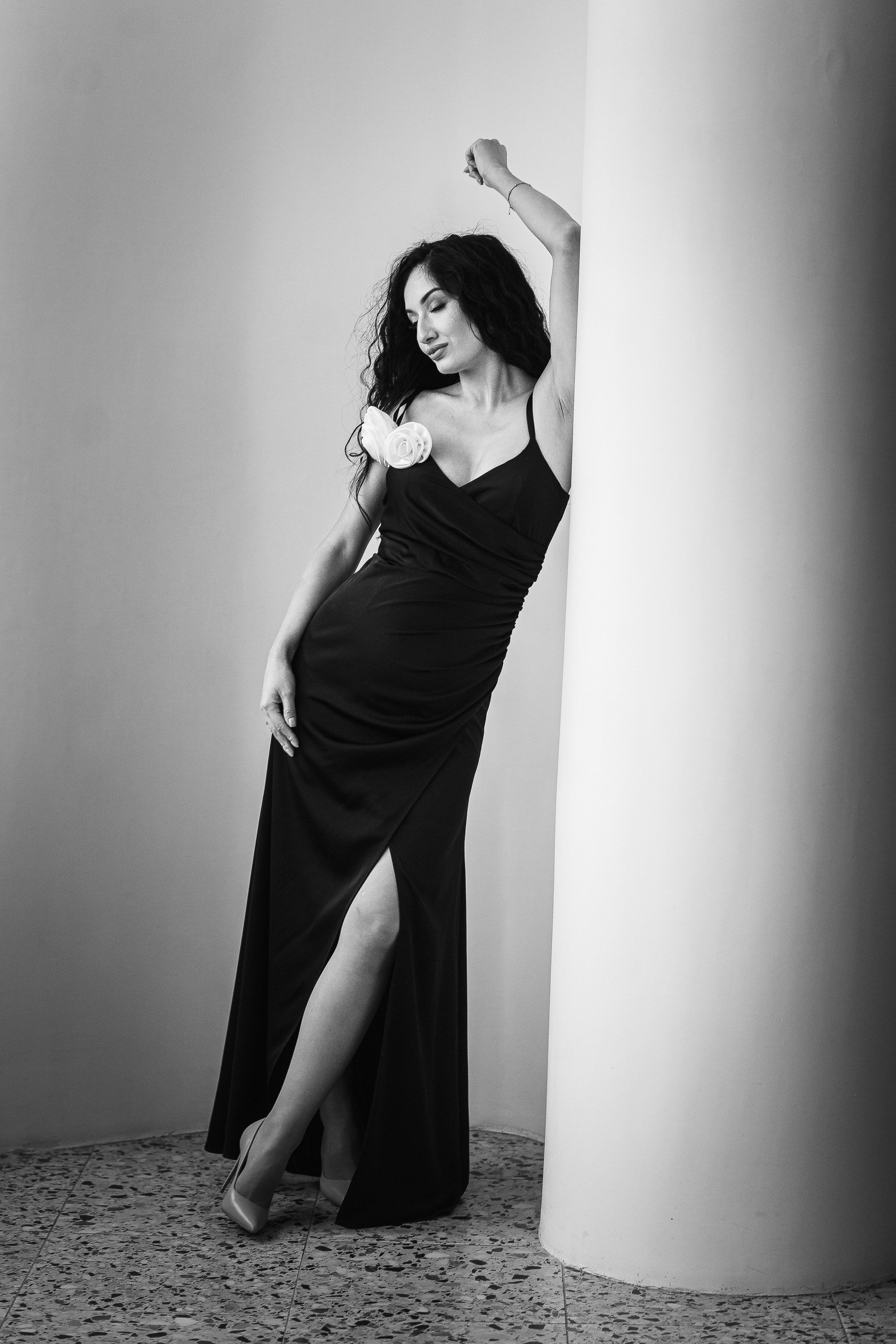 Беременность в ЧБ. Ваш свадебный и семейный фотограф