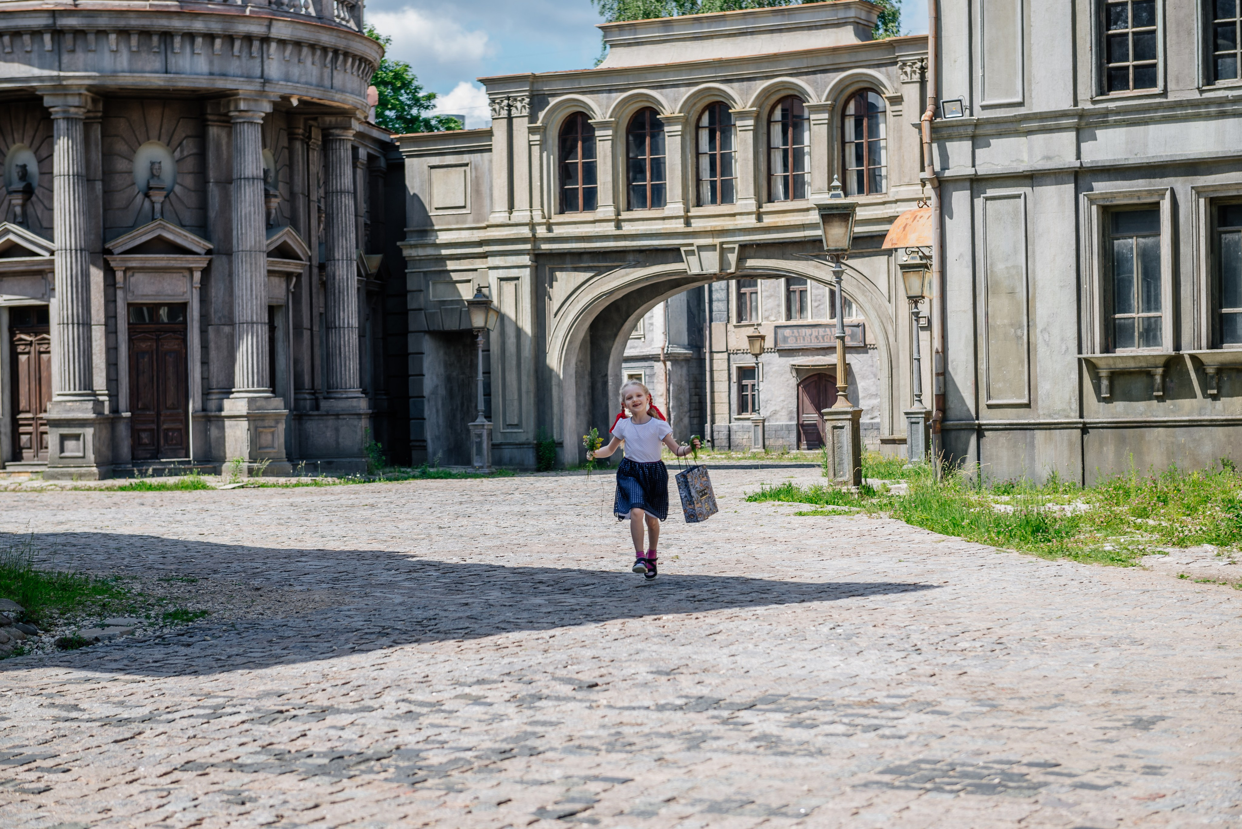 Английская школа. Study Lab. Фотограф LANA STIL. Семейный, репортажный фотограф, студия. Женский, мужской портрет. Фотографирую территориально в г. Королев, Москва, МО
