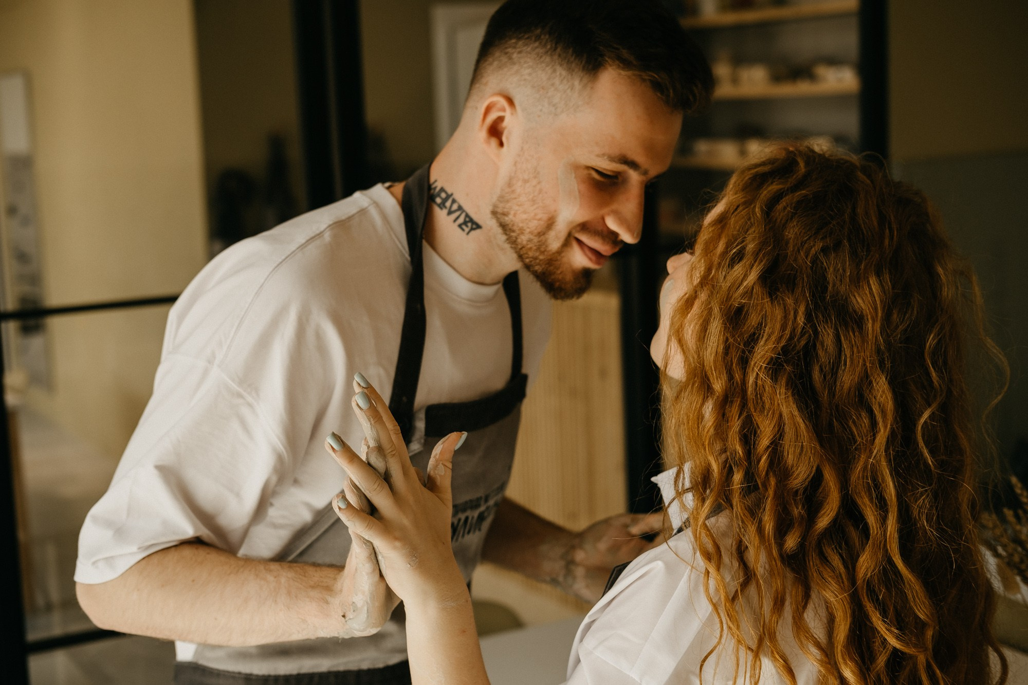 В гончарной мастерской. Свадебный фотограф Александра Тюлякова