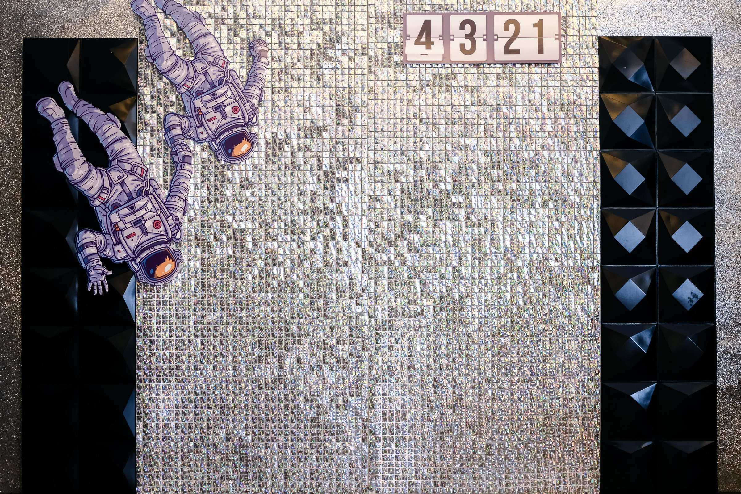 Space Wedding — декор LOOK in DEKOR. Репортаж — Бэки — Портреты. Москва, СПб. Алексей Назаров