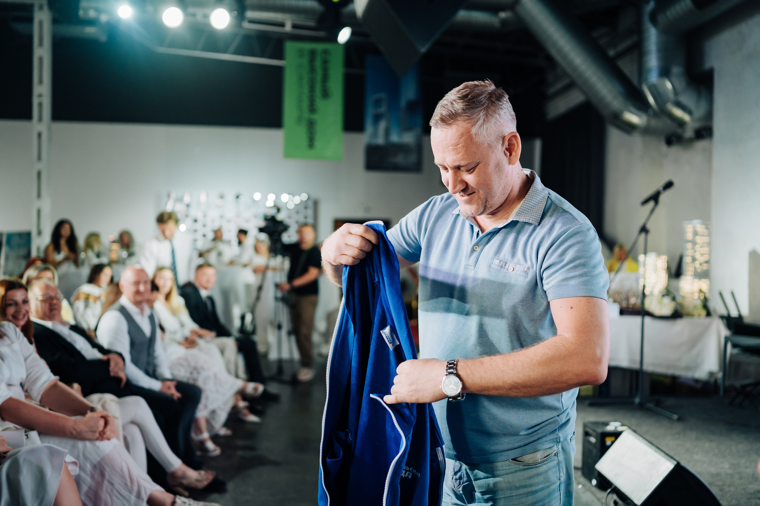 Белый бал в честь столетия Комсомольской правды. Фотограф Елена Афанасьева