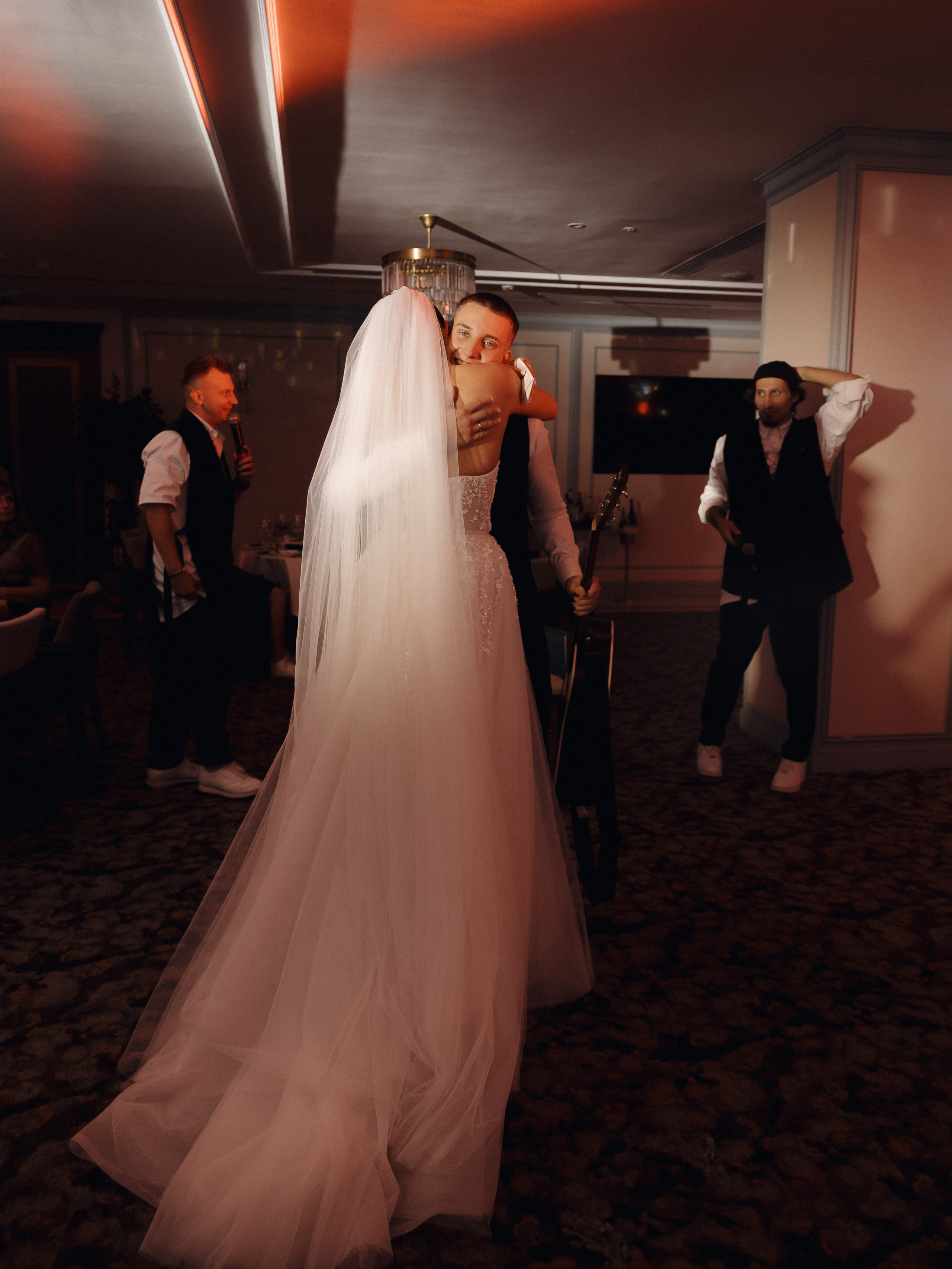 АРИНА И ЛЕША. ЧЕЛСИТИ. Свадебный и индивидуальный фотограф в Челябинске Евгения Негодяева