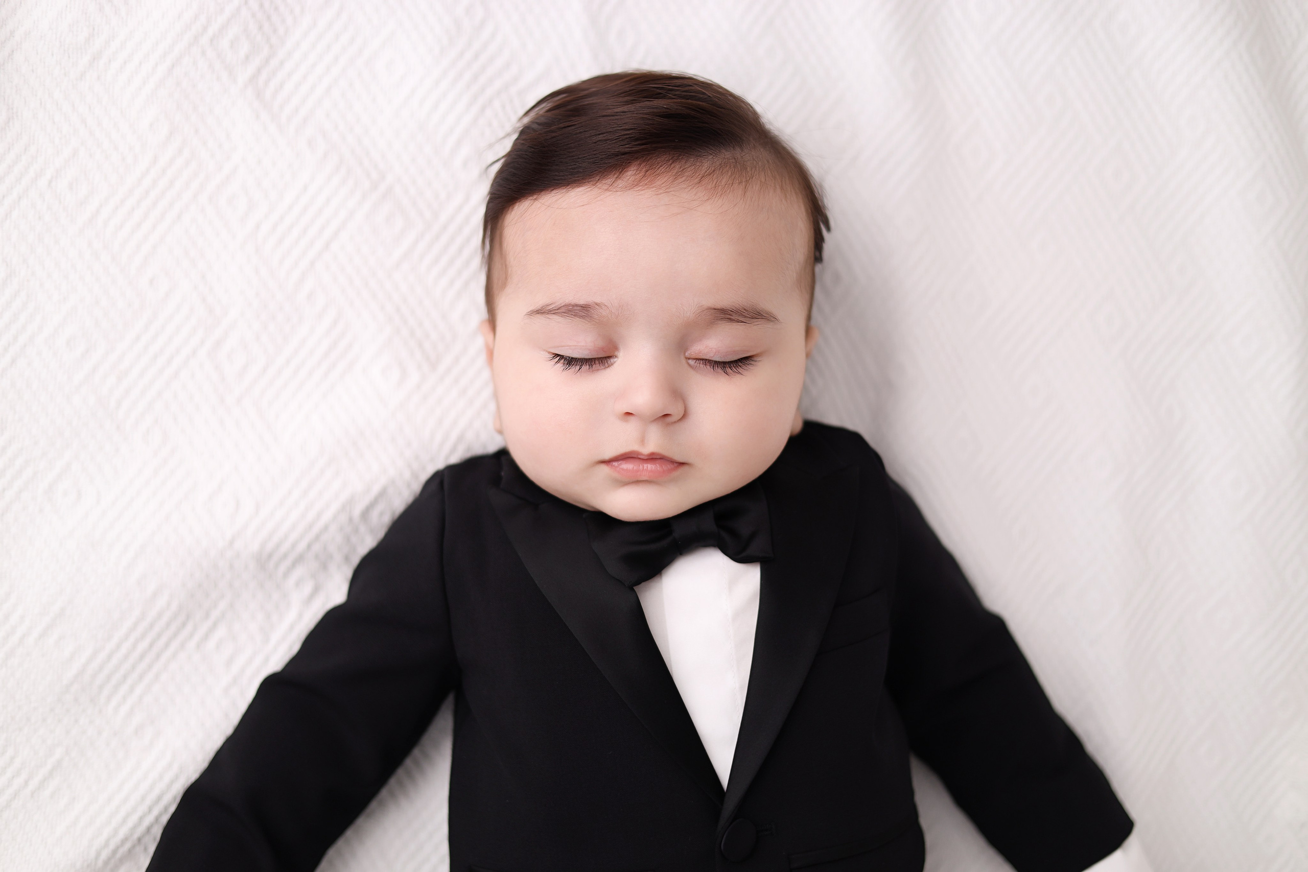 Азнавуру 6 месяцев. Фотограф новорожденных Москва. Ньюборн фотограф Москва