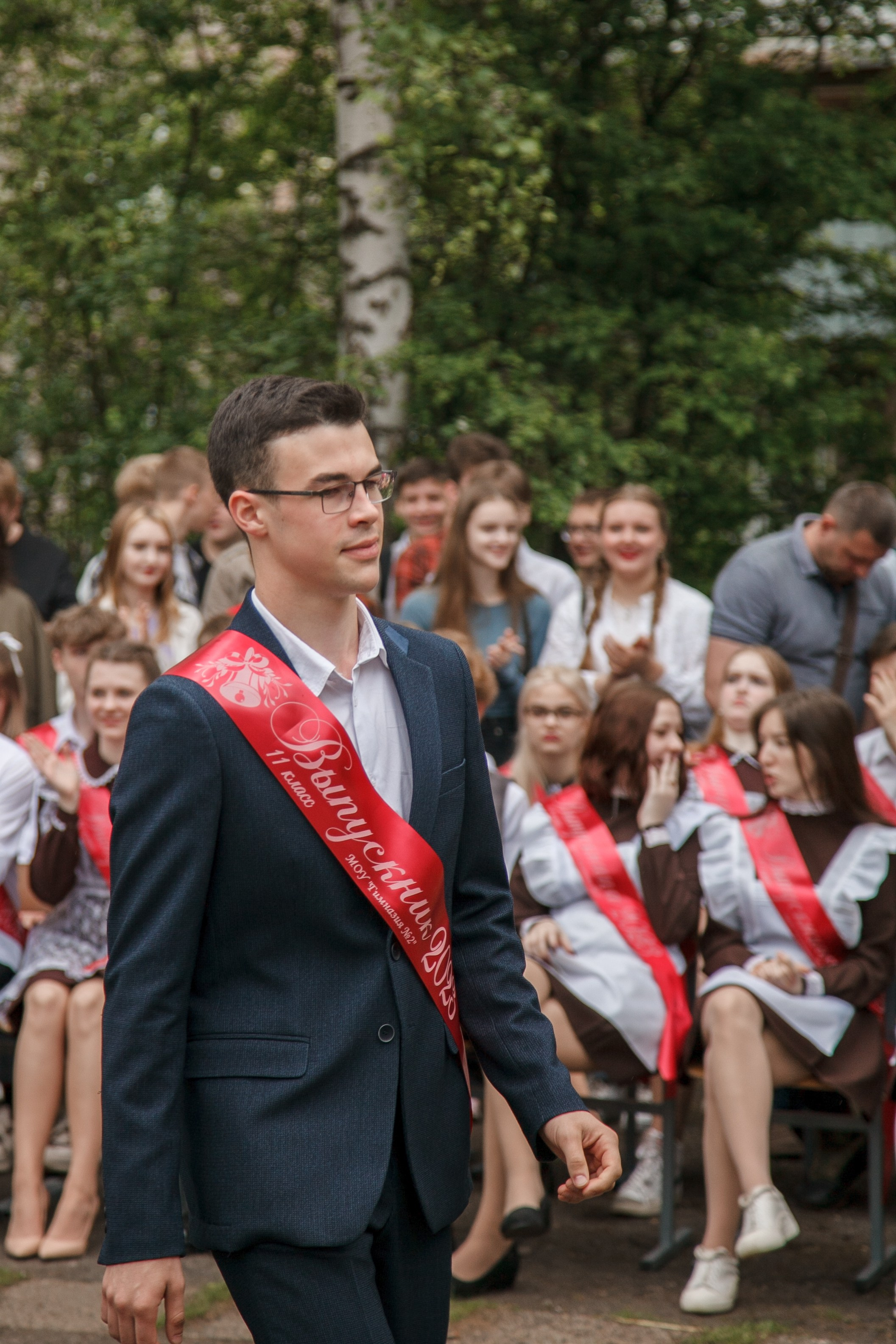 Последний звонок. Ирина Коновалова школьный фотограф. Выпускные альбомы Ярославль