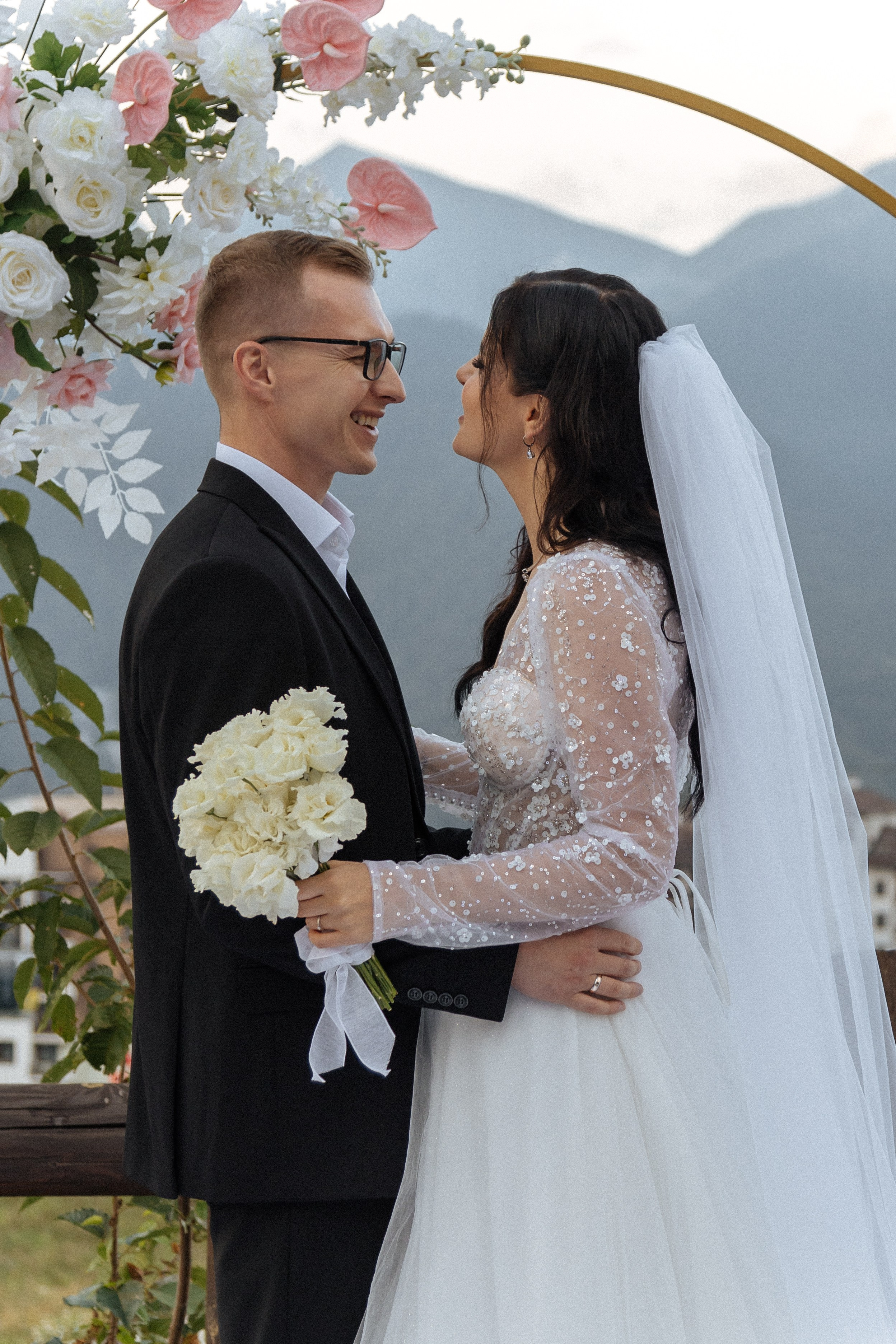 Свадебная Фотосессия в горах Сочи Красной поляны. Фотограф Сочи Адлер Сириус Красная поляна Олеся Минив