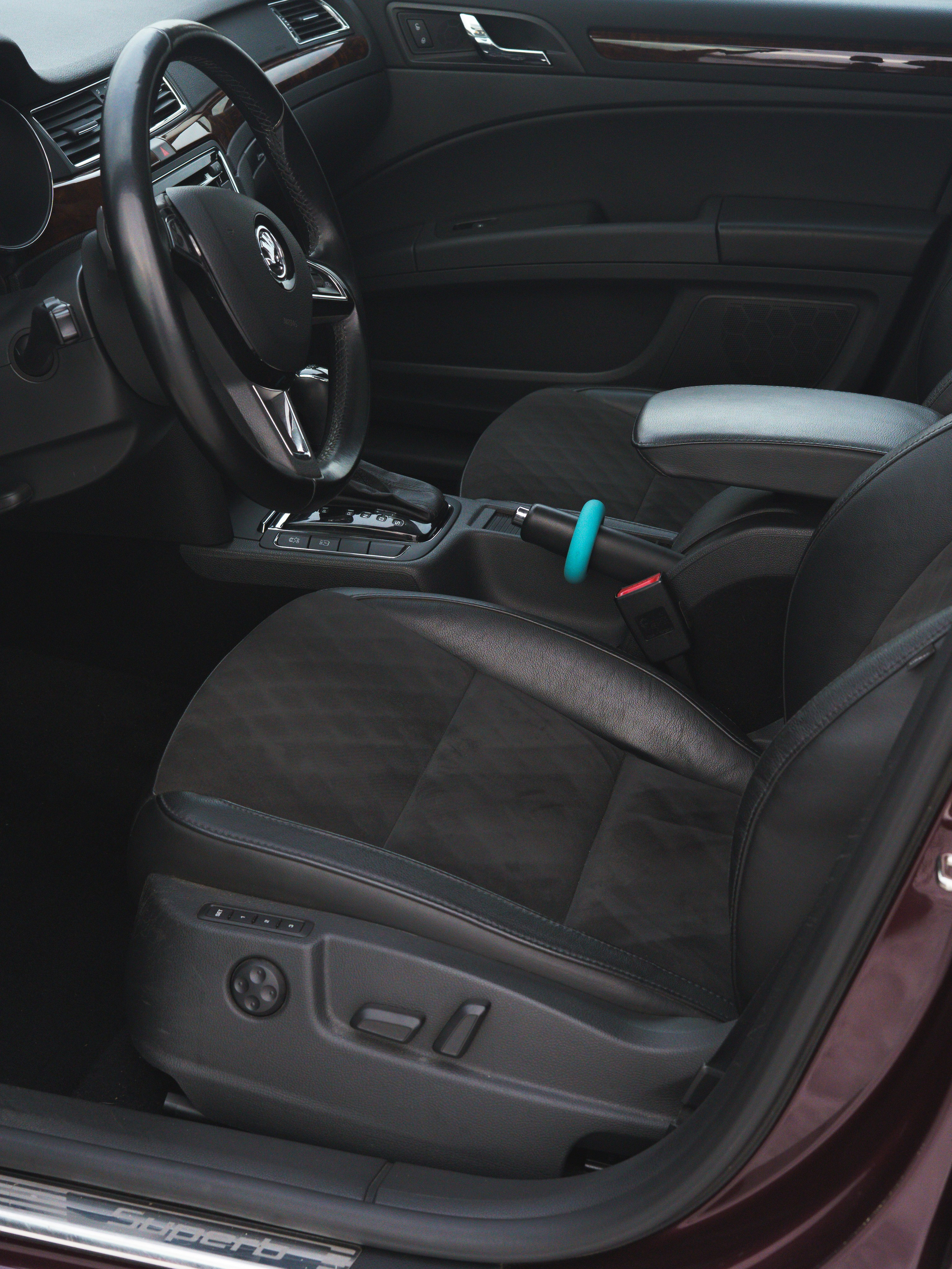 SKODA SuperB Combi 2.0 tsi 2013 / Пётр. Автомобильный фотограф Микрюков Максим г. Санкт-Петербург