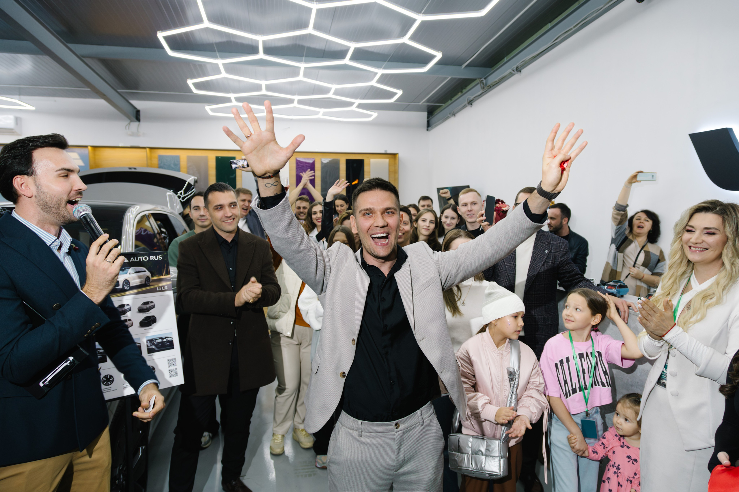 Открытие автосалона Li Auto. Артур Иликчян — Wedding & Event фотограф в Краснодаре