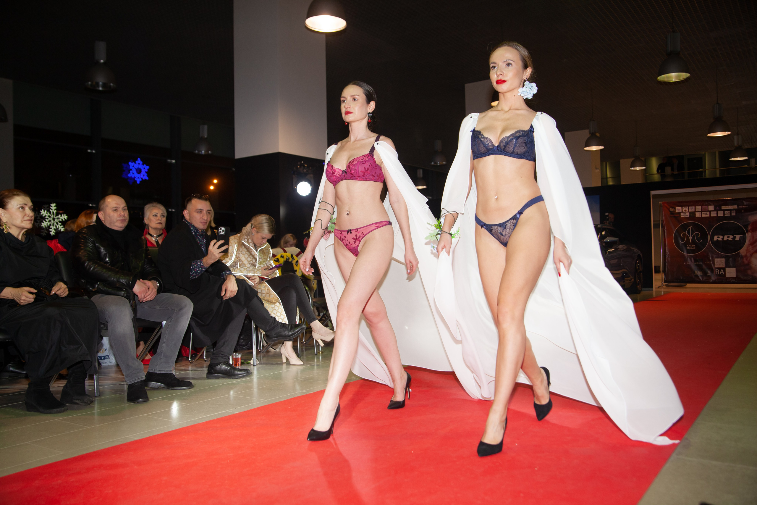 Аллея моды. 22 декабря 2023 г. RRT Пулково. Портретный фотограф в СПб Ирина Маринина