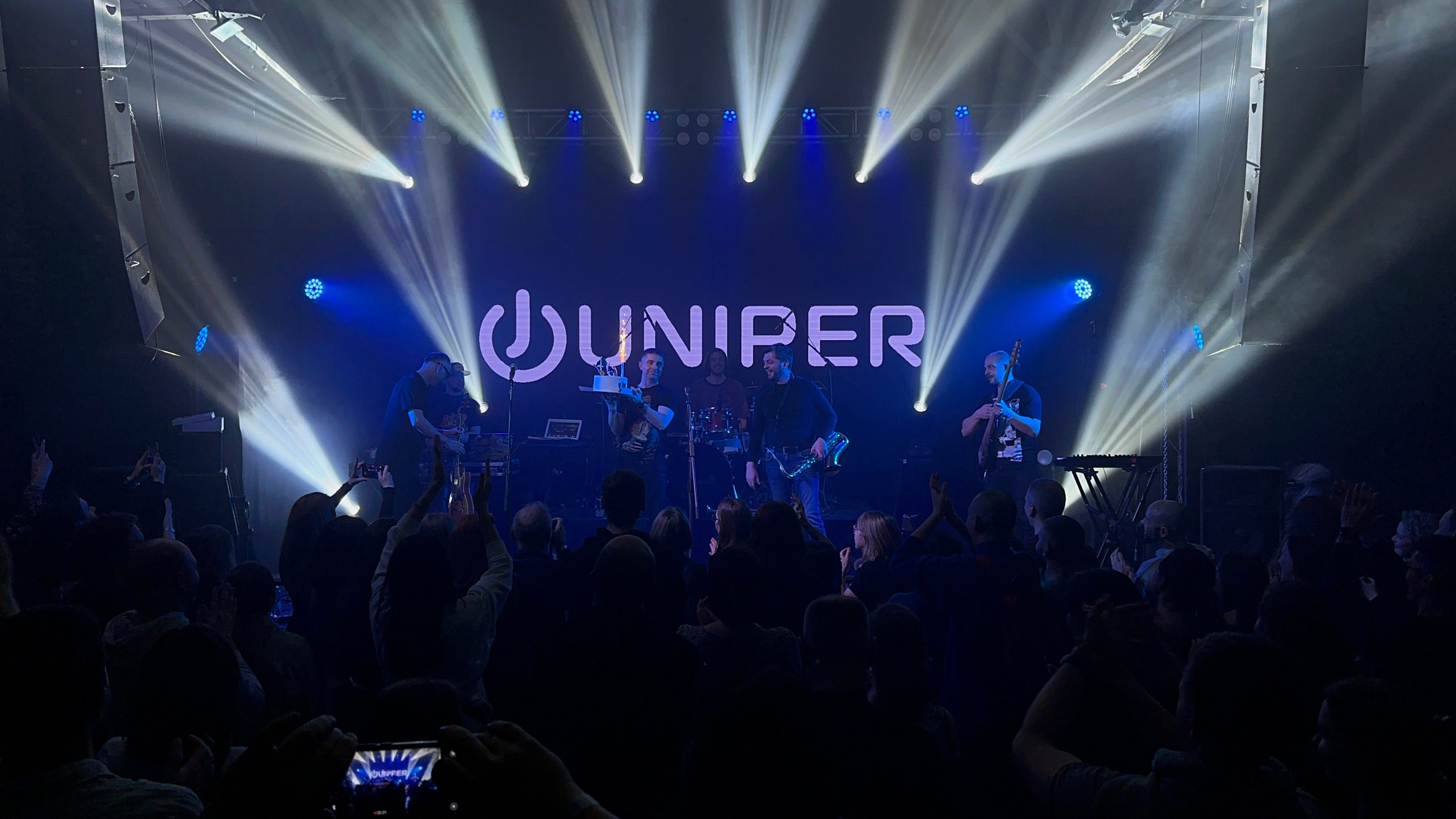 Концерт Juniper Factory. Художник по свету Егор Сапожников