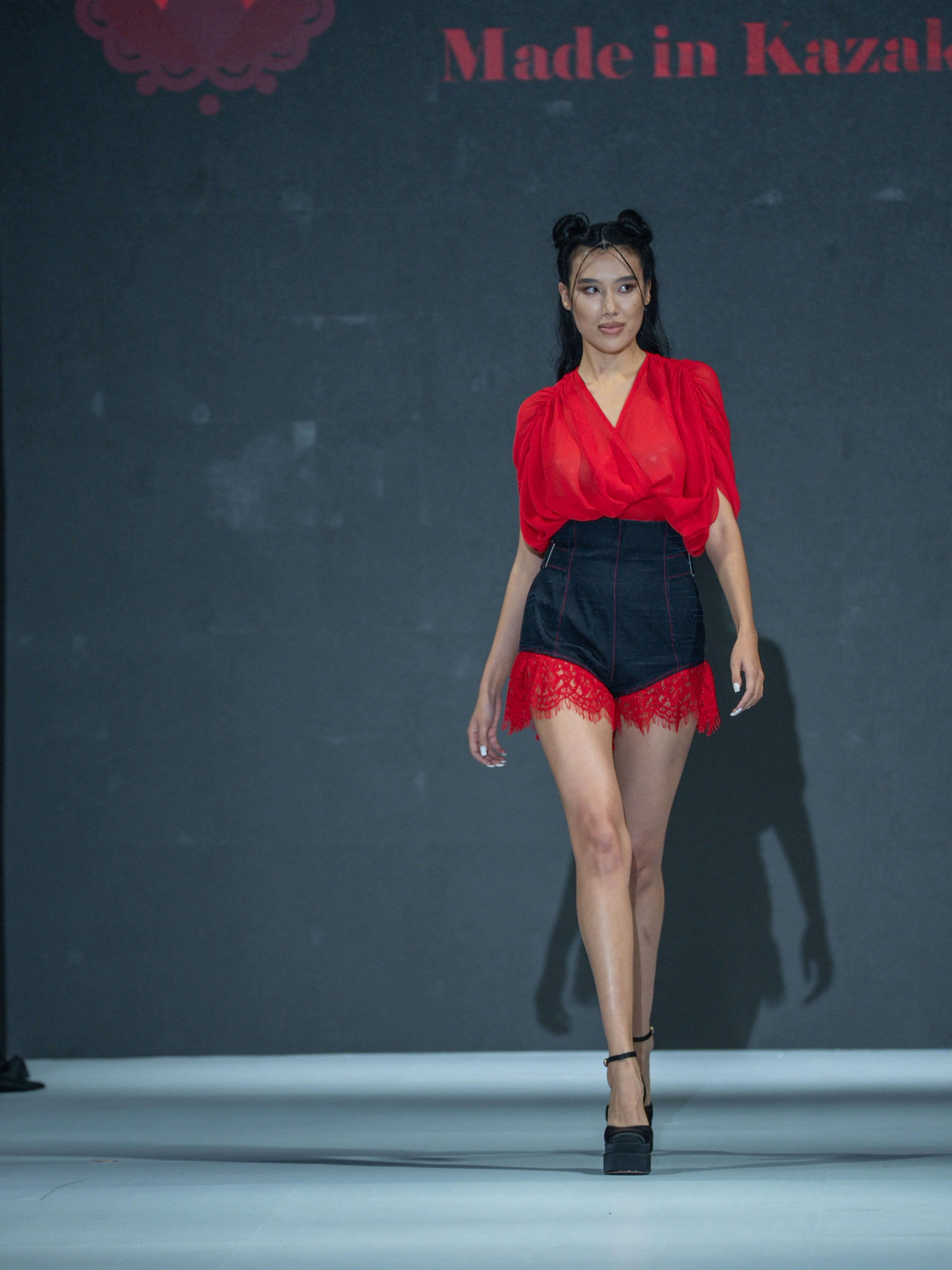 EURASIAN FASHION WEEK DJADI. Сайт Алматинского НЮ АРТ, будуар и фэшн фотографа Дениса Карпенко