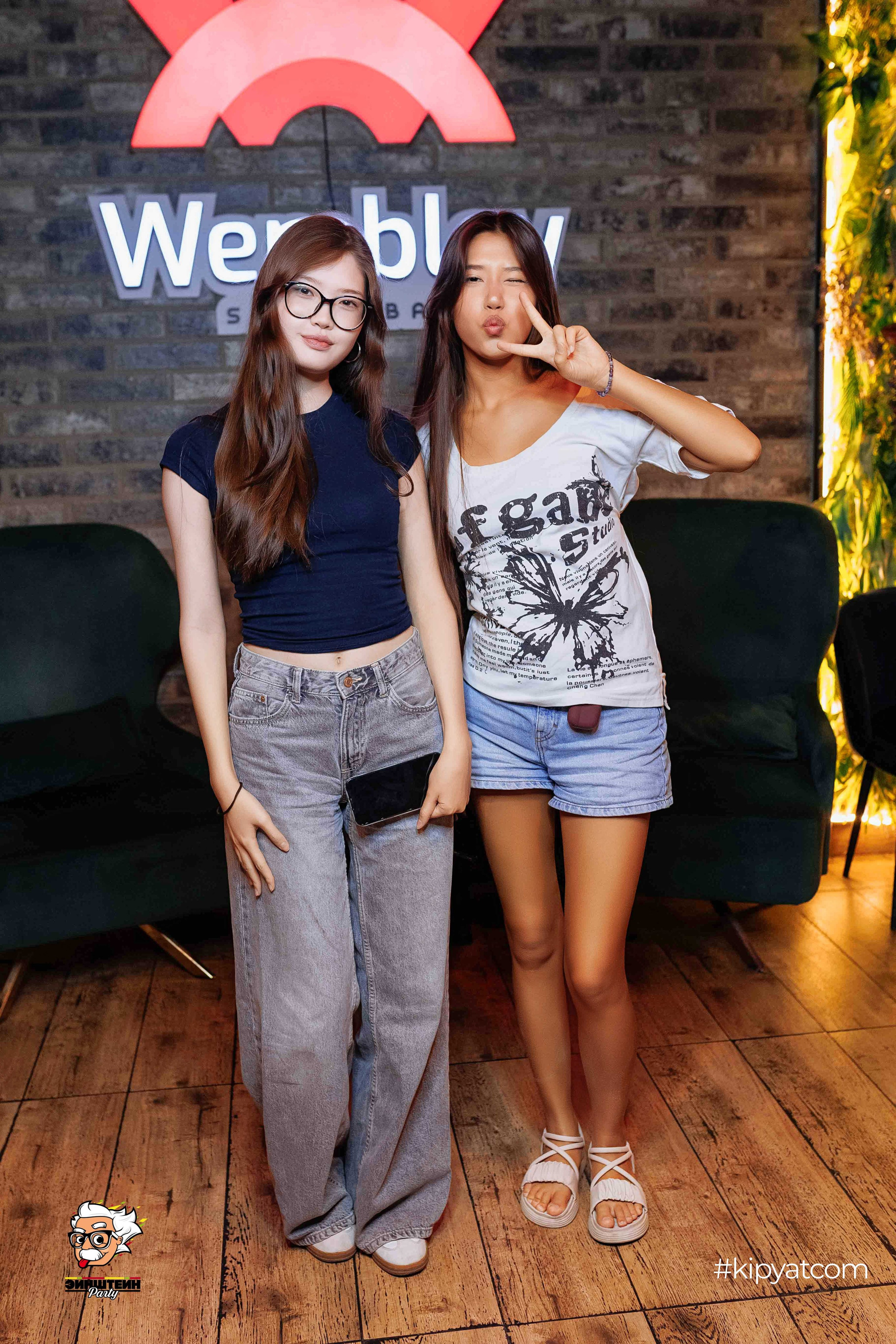 Эйнштейн Party