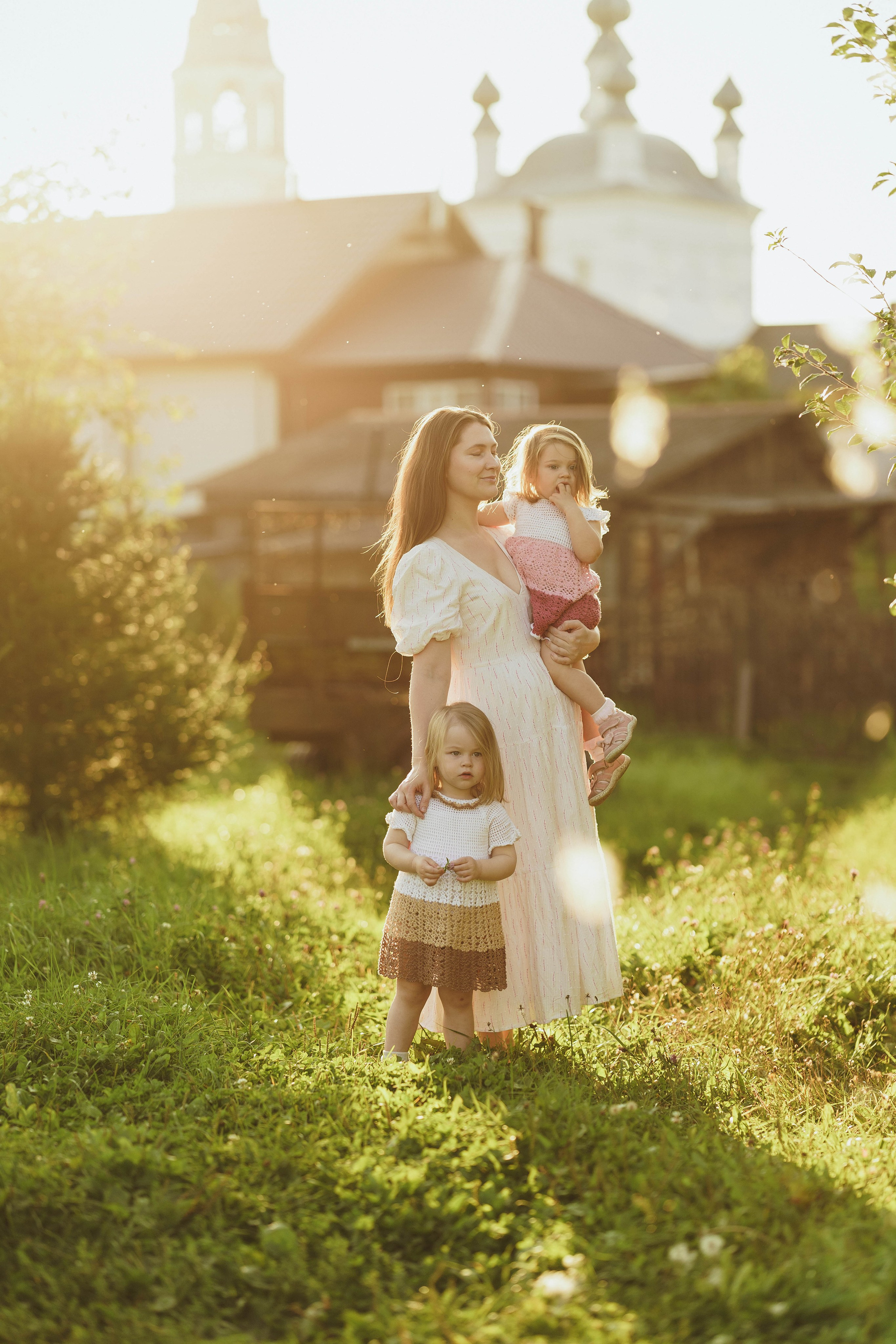 Мама с двойняшками, Костромская область. Наталья Дукалова фотограф Щелково Королев Пушкино Москва Балашиха