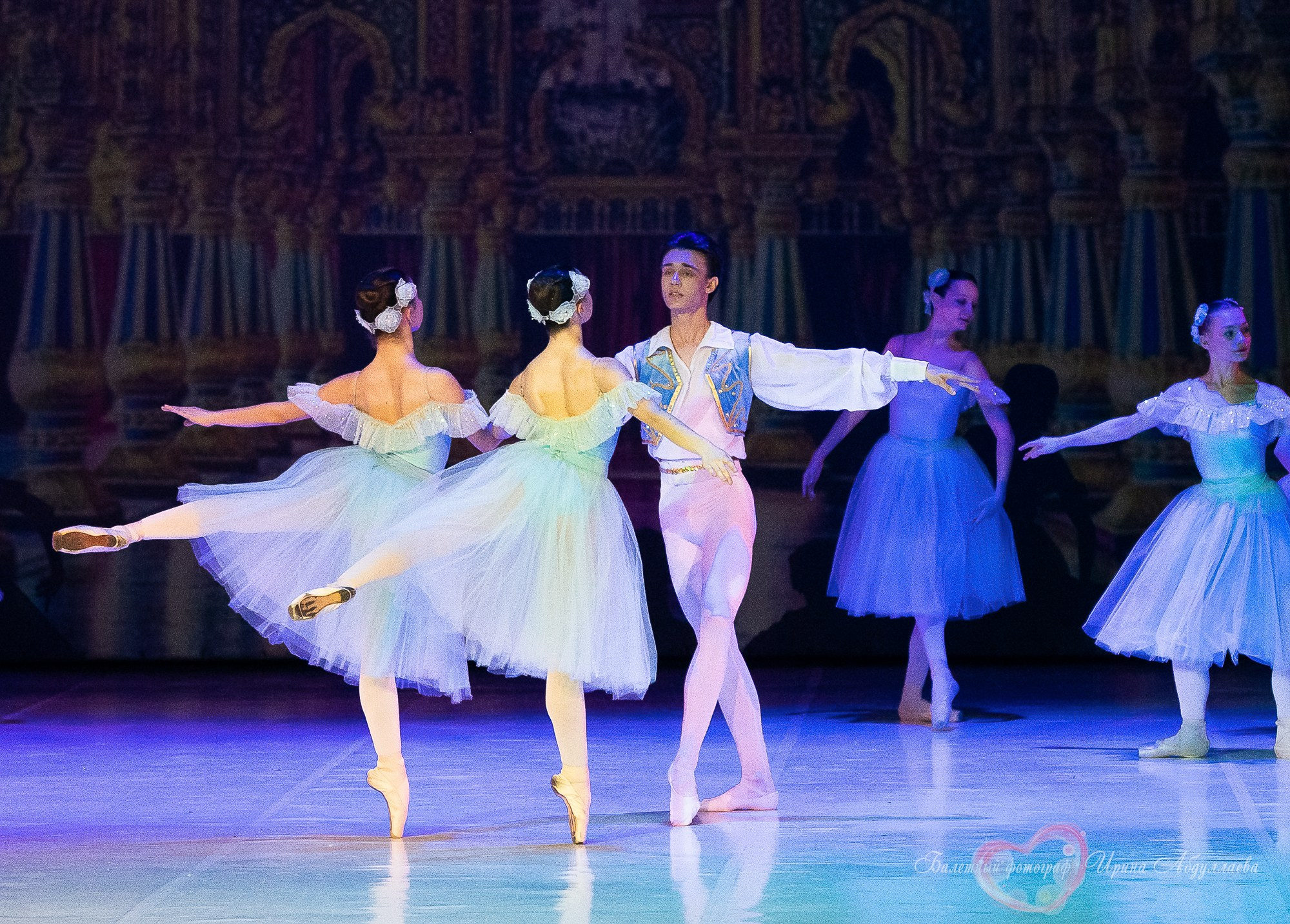 Хореографический колледж ЛЕДЯХ «Наставники»