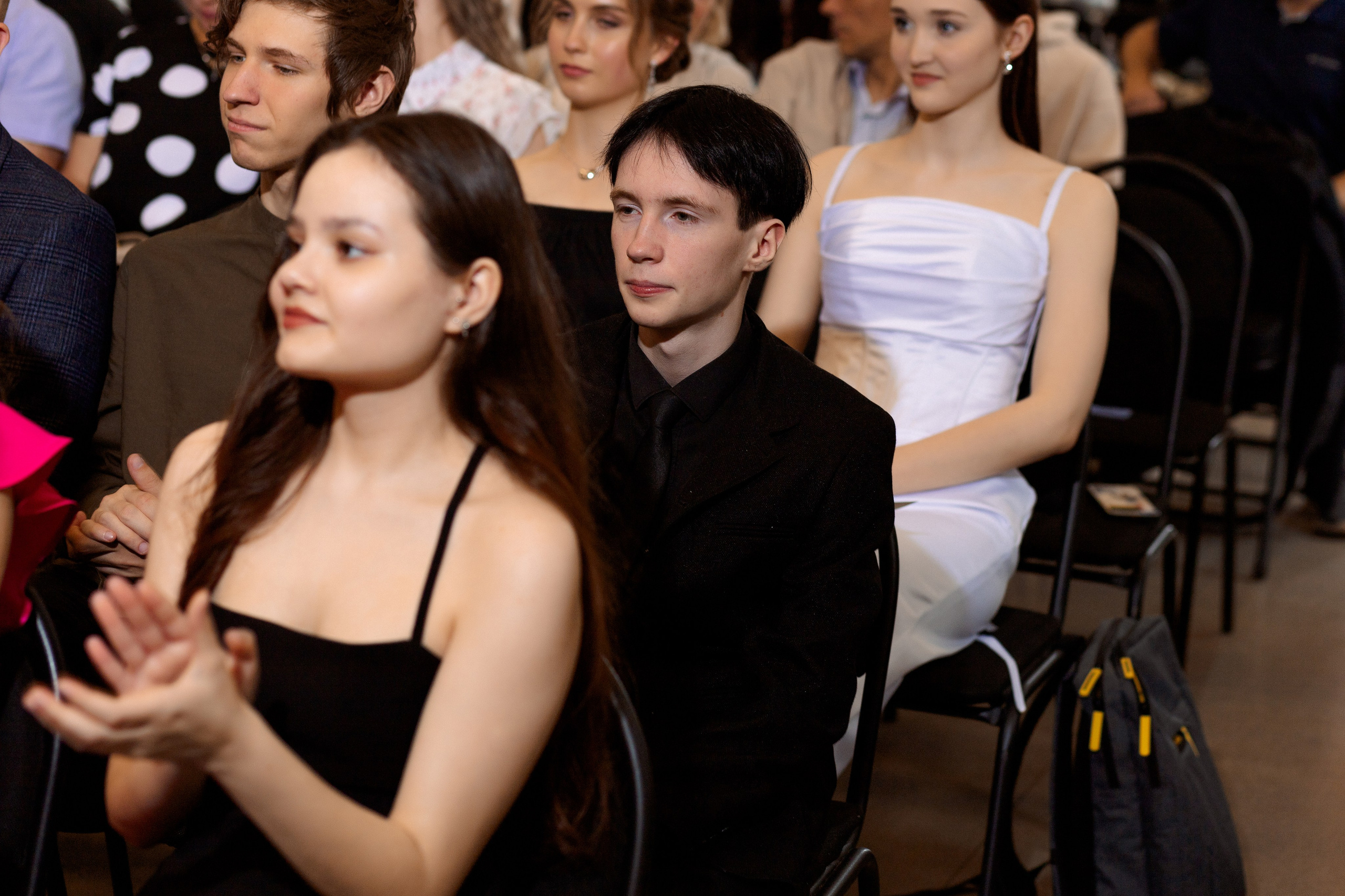 ВРУЧЕНИЕ АТТЕСТАТОВ: Пример. Все фото. Профессиональный фотограф в Ижевске Леша Петров