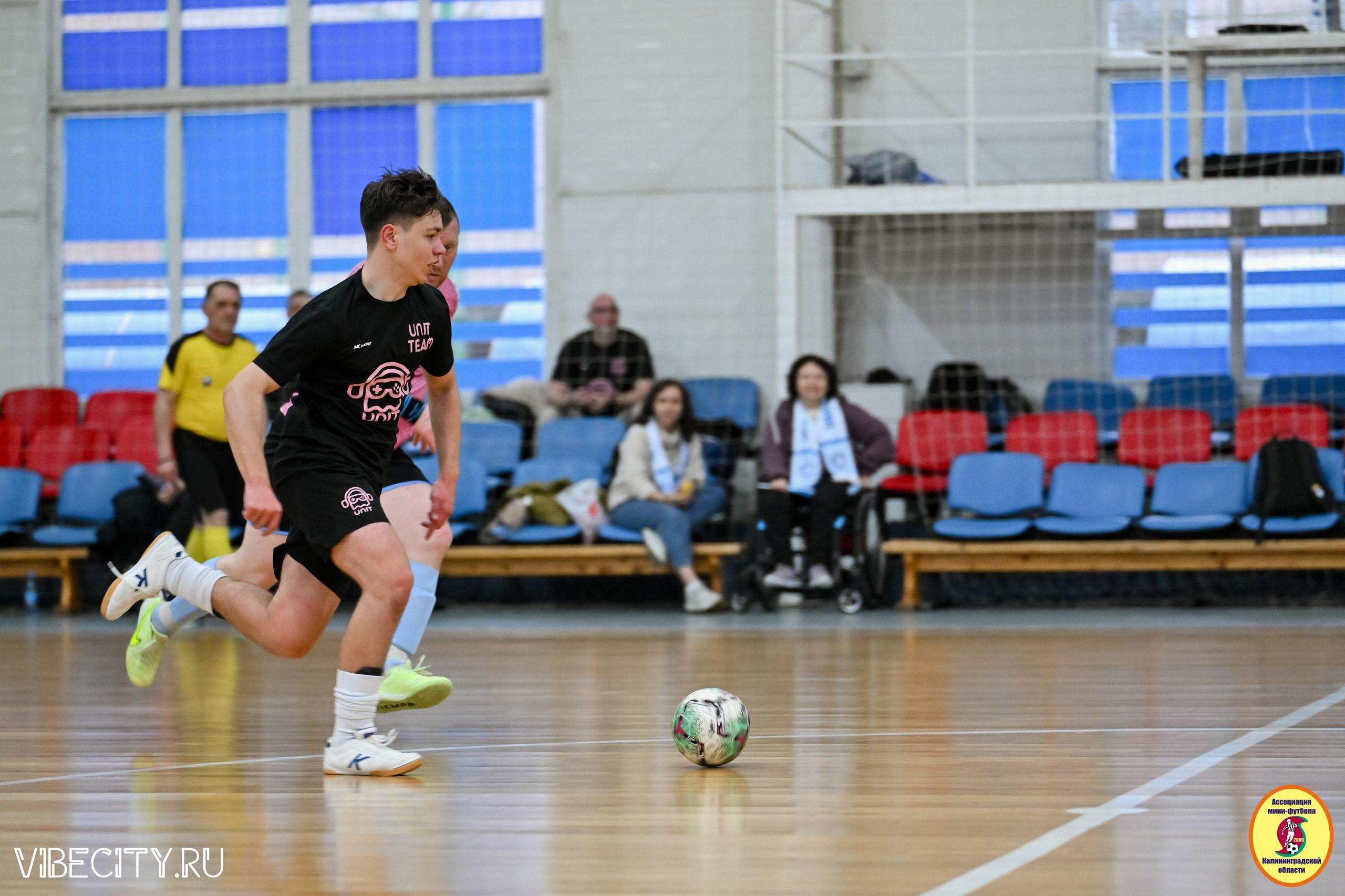 8 тур Корпоративной Бизнес-Лиги по футзалу. VIBECITY.RU Вайб Сити Ру Фоторепортажи Фотоотчеты Калининград