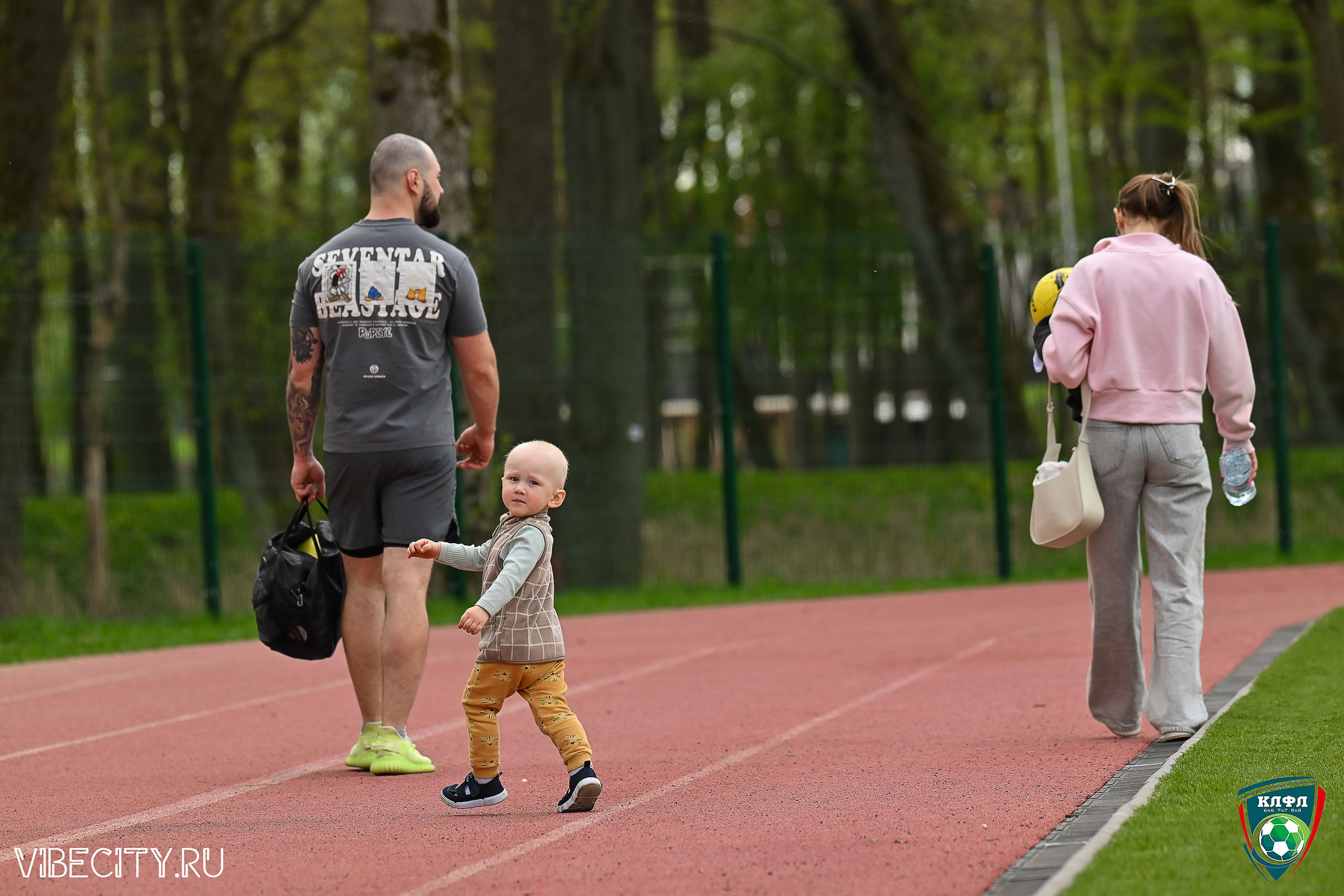 XX ЧЕМПИОНАТ КАЛИНИНГРАДСКОЙ ЛФЛ КАНЦМАРКЕТ39 сезона 2024–2025 гг. VIBECITY.RU Вайб Сити Ру Фоторепортажи Фотоотчеты Калининград