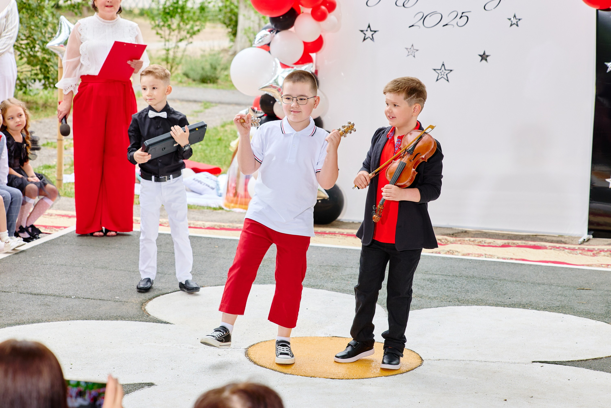 Выпускной 45 сад. Фотограф Выпускные альбомы Таганрог Сергей Коробченко