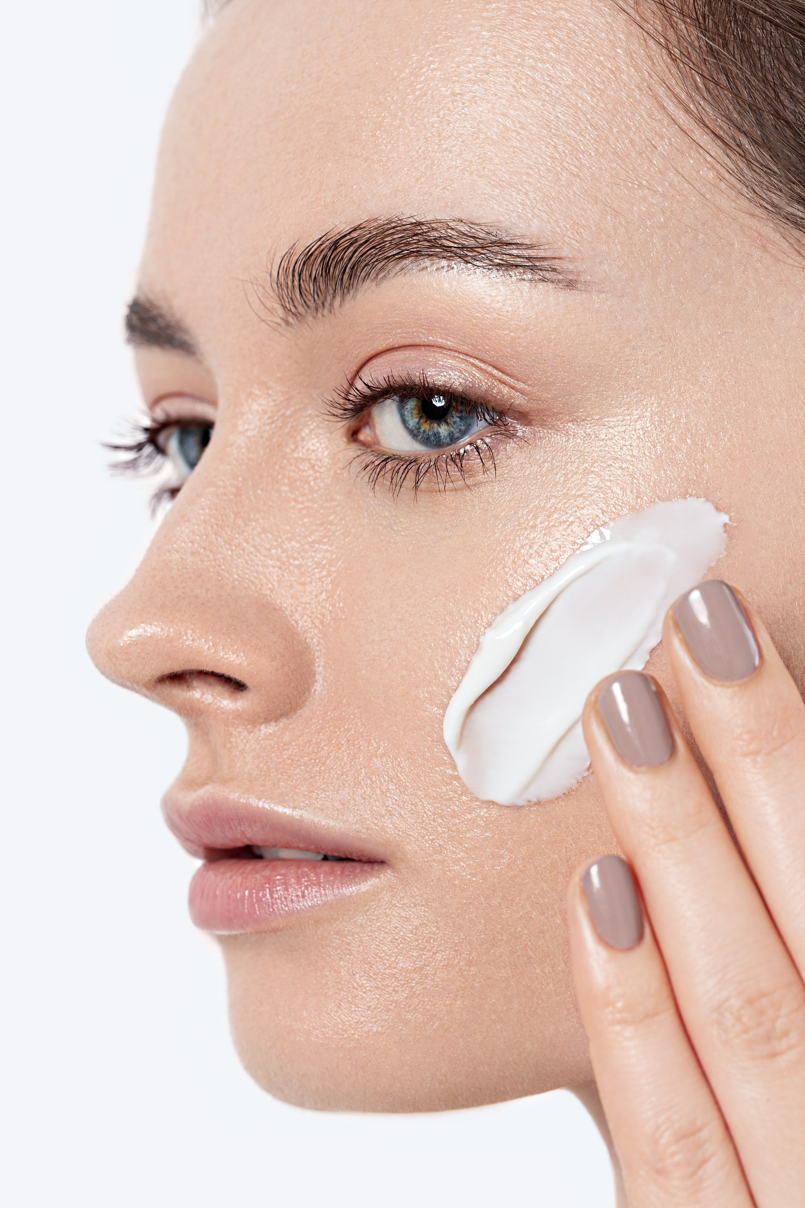 СЪЕМКА С МОДЕЛЬЮ. Предметный фотограф в Москве