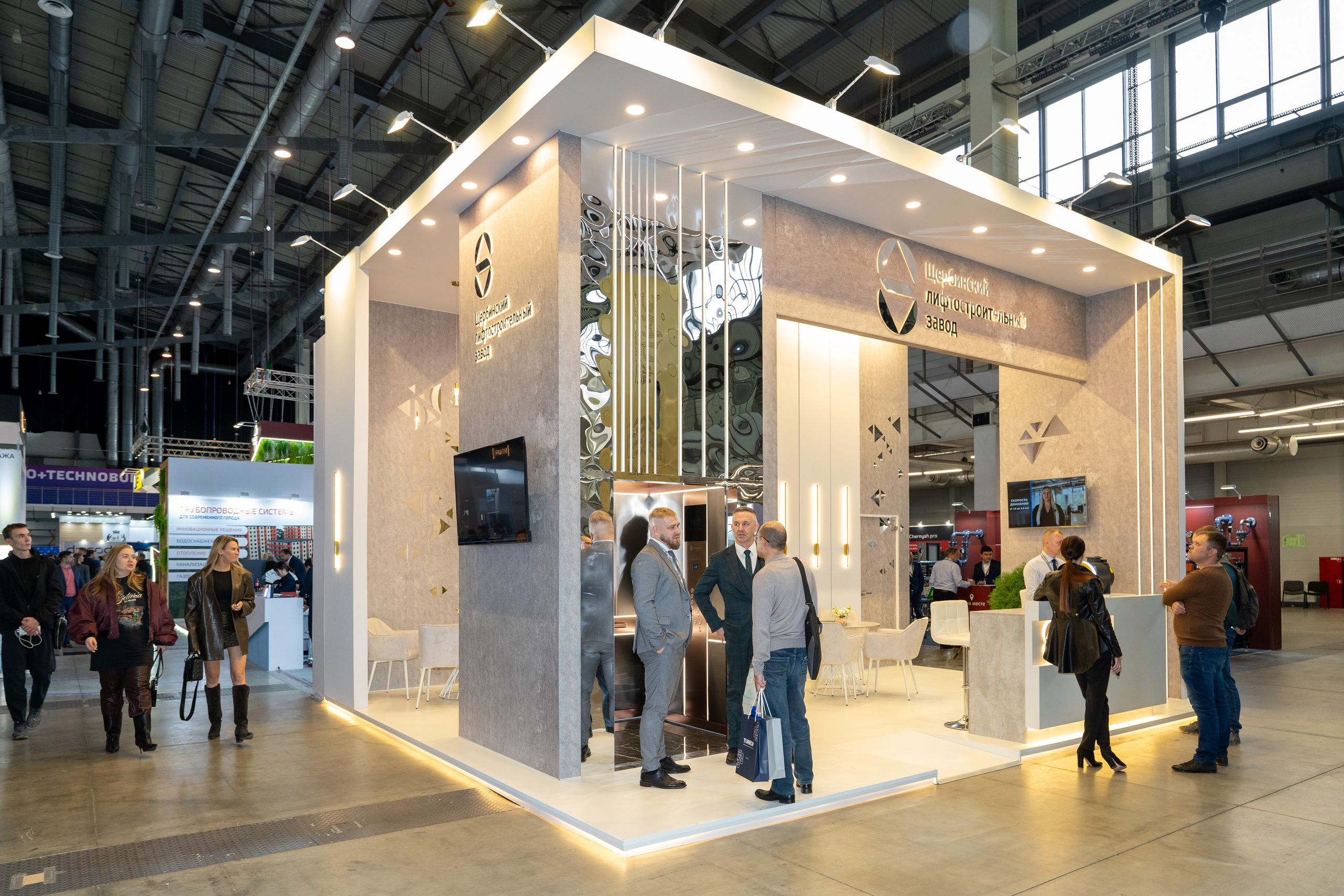 Выставка 100+ TechnoBuild. Фотограф в Екатеринбурге Юрий Кутаев