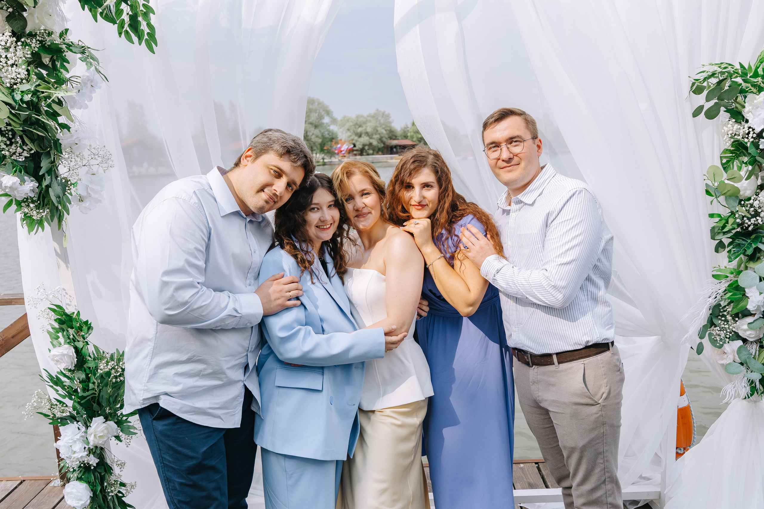 Белая арка. Александр Антонов. Профессиональный свадебный, репортажный фотограф в Москве, Подольске. Фото+Видео на любой праздник