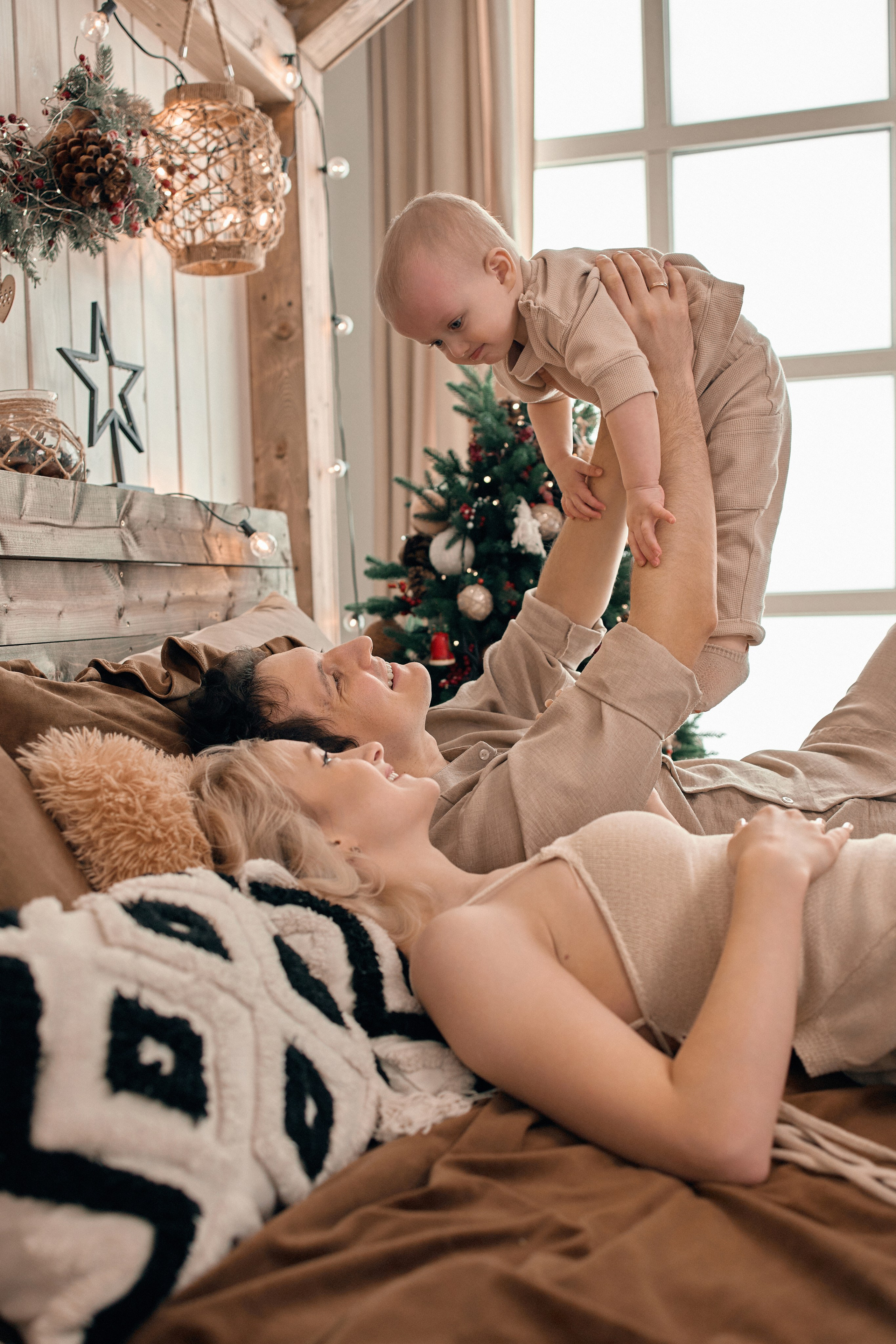 Семейная фотосессия в студии. Фотограф в Дивеево