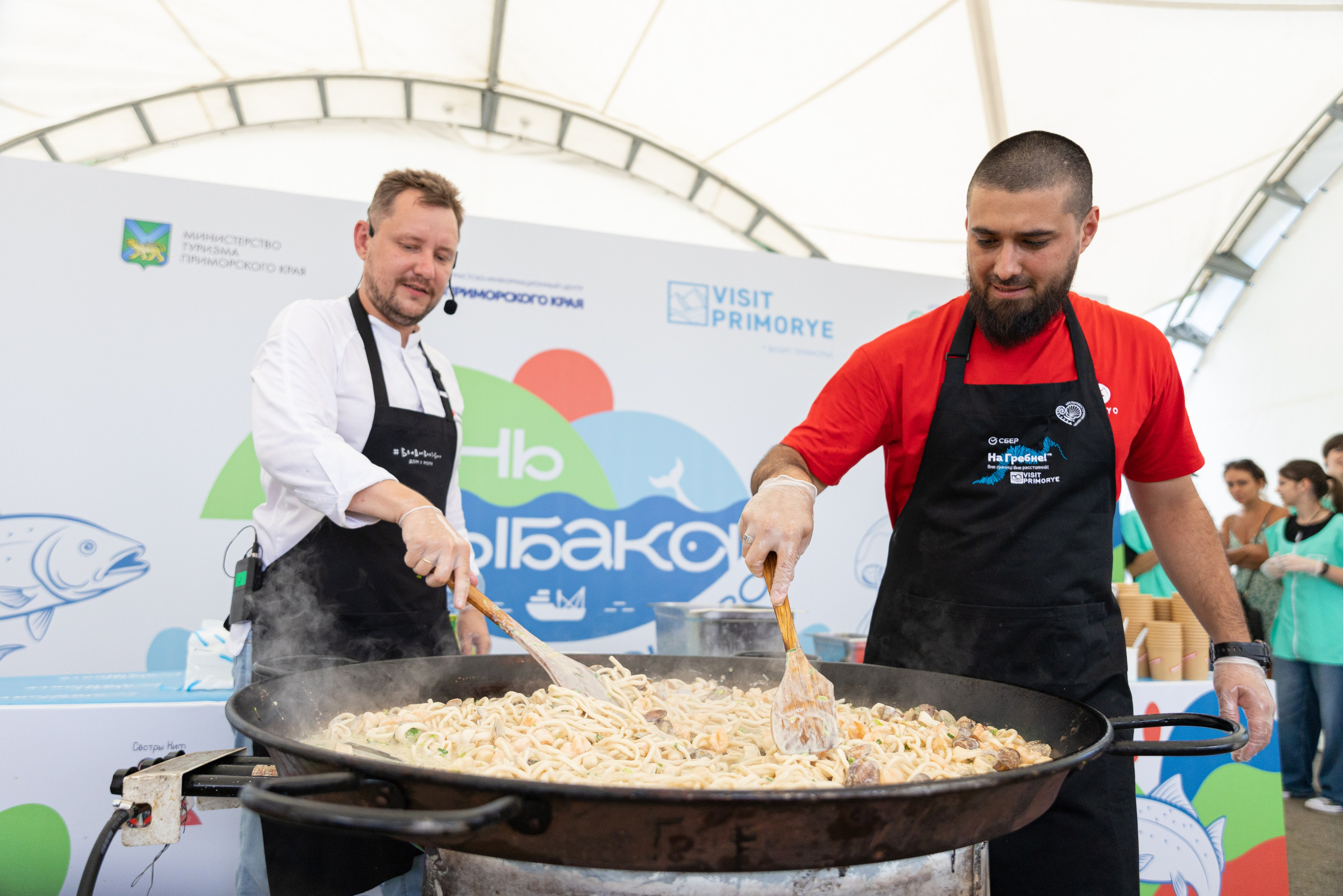 День рыбака. Владивосток 2025. Олег Катакинов| Репортажный фотограф в городе у моря (Владивосток)