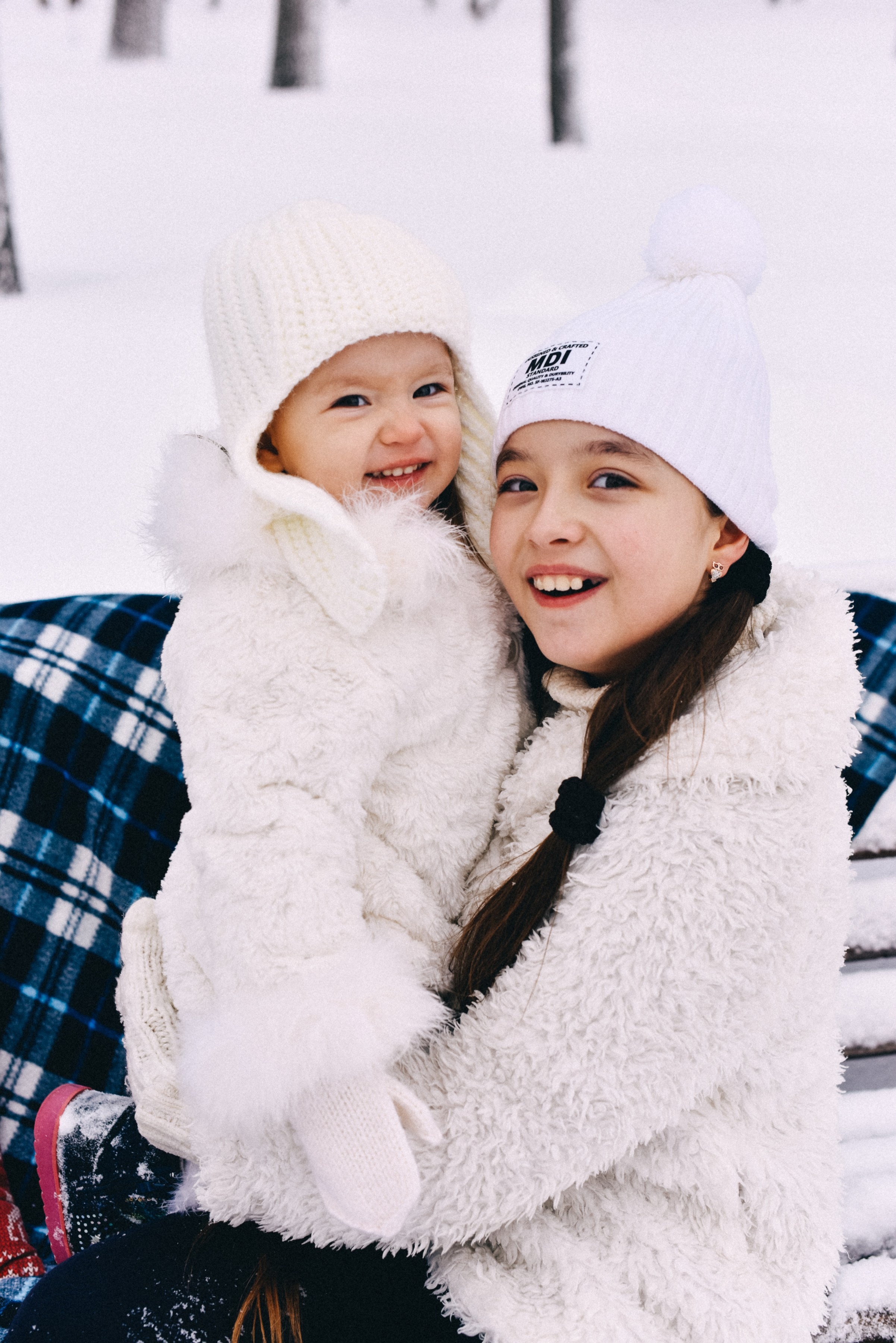 Девочки зима