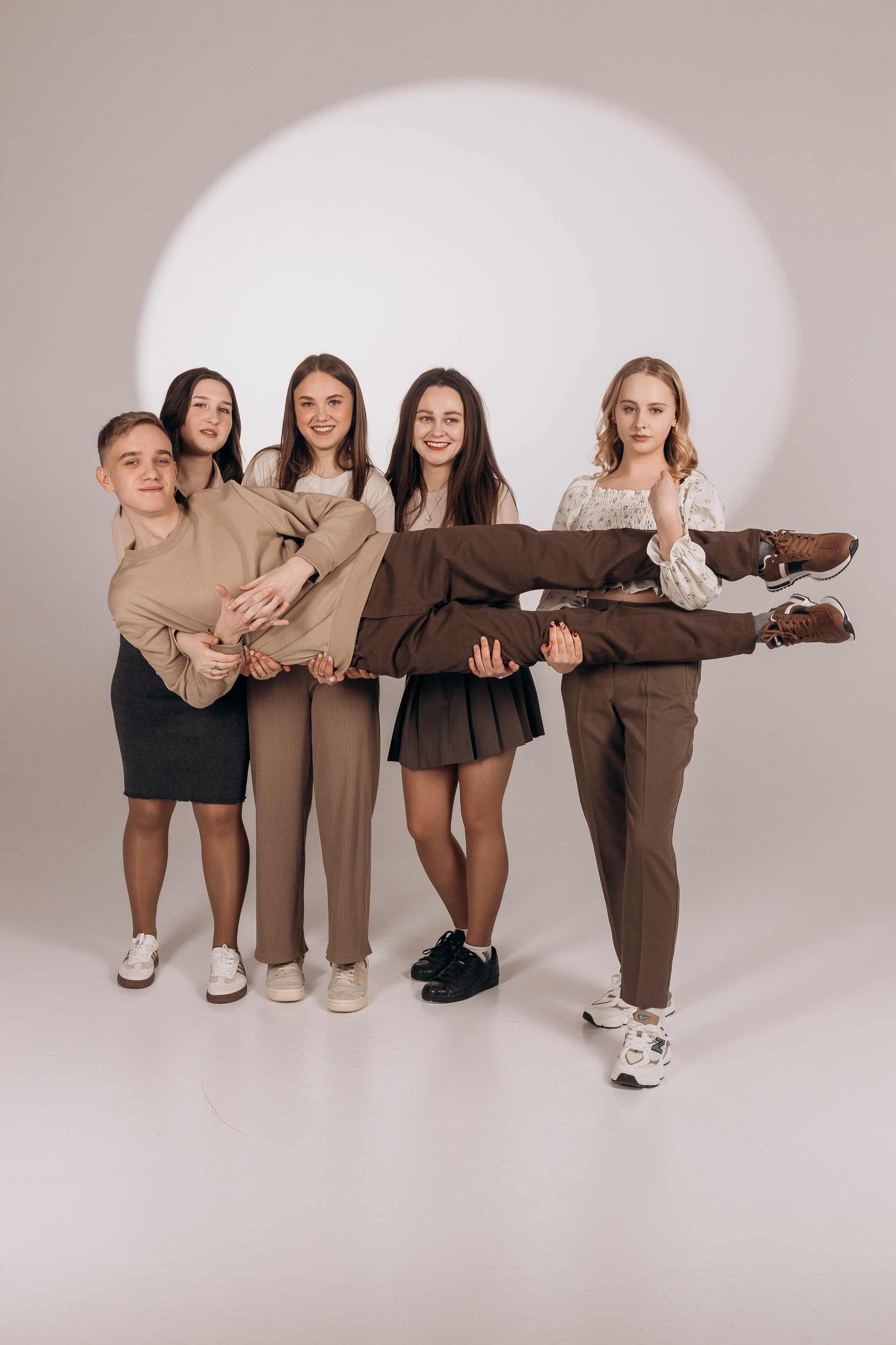 Групповые фотографии. BREAKBOOK | Выпускные альбомы в Пензе и Пензенской области