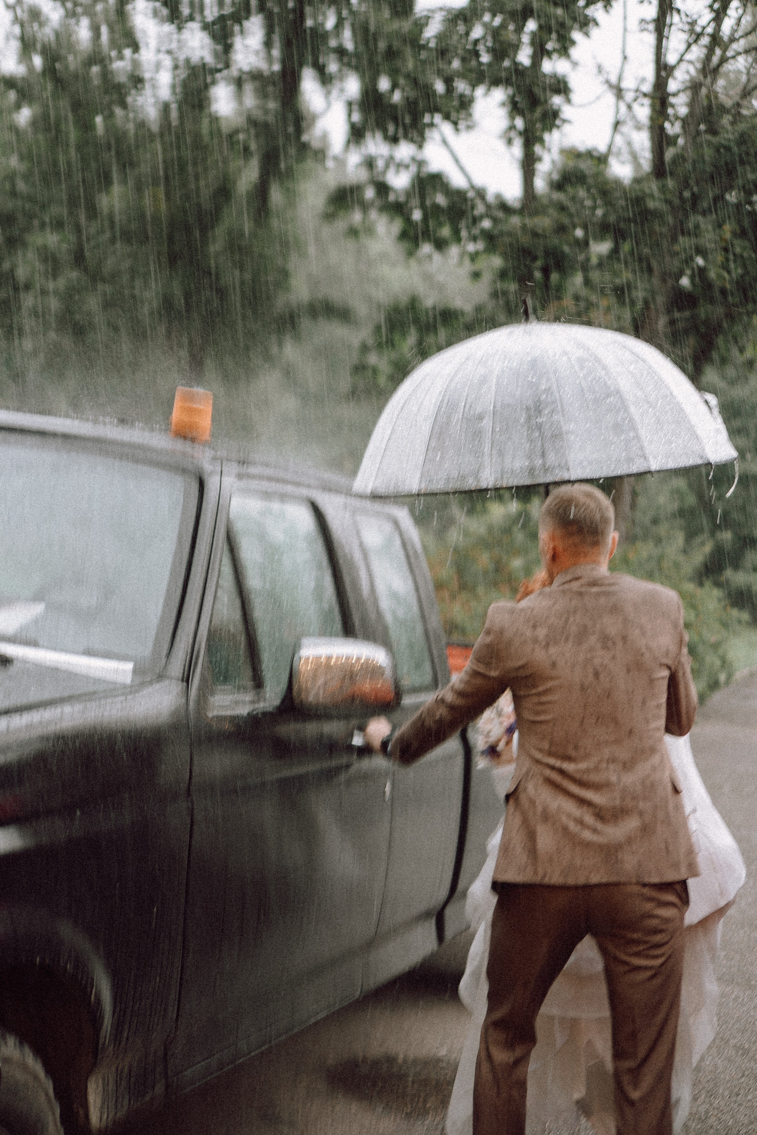 СВАДЕБНАЯ ФОТОСЕССИИЯ ПАРЫ В ГОРОДЕ ПРИОЗЕРСК В СОСНОВОМ ЛЕСУ И С ПИКАПОМ. Профессиональный фотограф, Санкт-Петербург — Виктория Богомолова