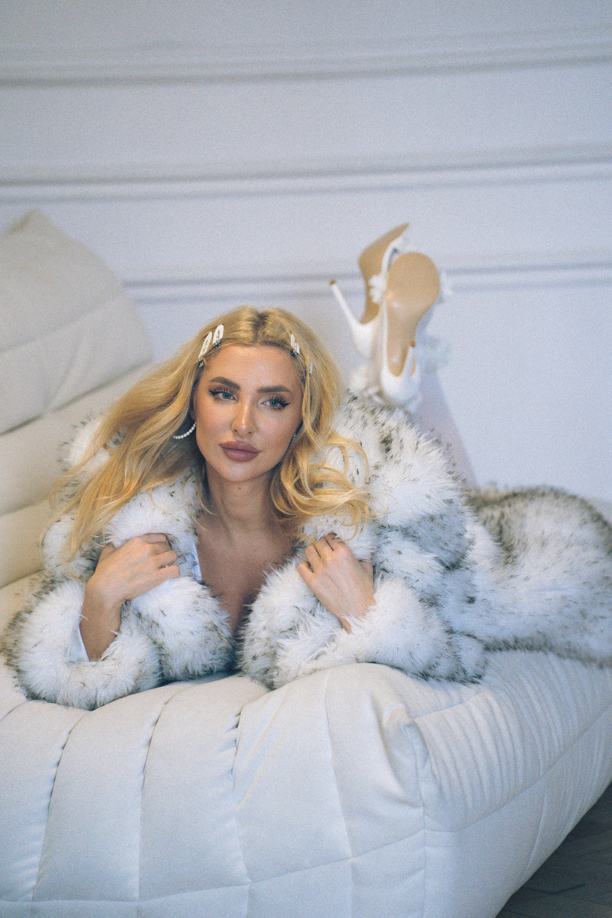 МИНИМАЛИЗМ В СТУДИИ НА ЧЕРНЫШЕВСКОЙ В СТУДИИ С БАЛКОНОМ. Профессиональный фотограф, Санкт-Петербург — Виктория Богомолова