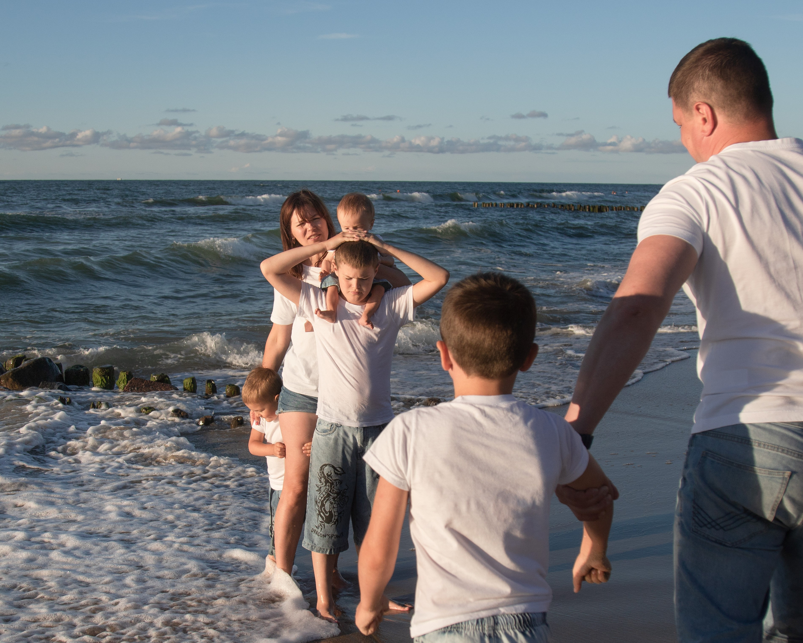 Пять мужчин и одна дама (мама). Фотограф Зеленоградск Лиана Сопина