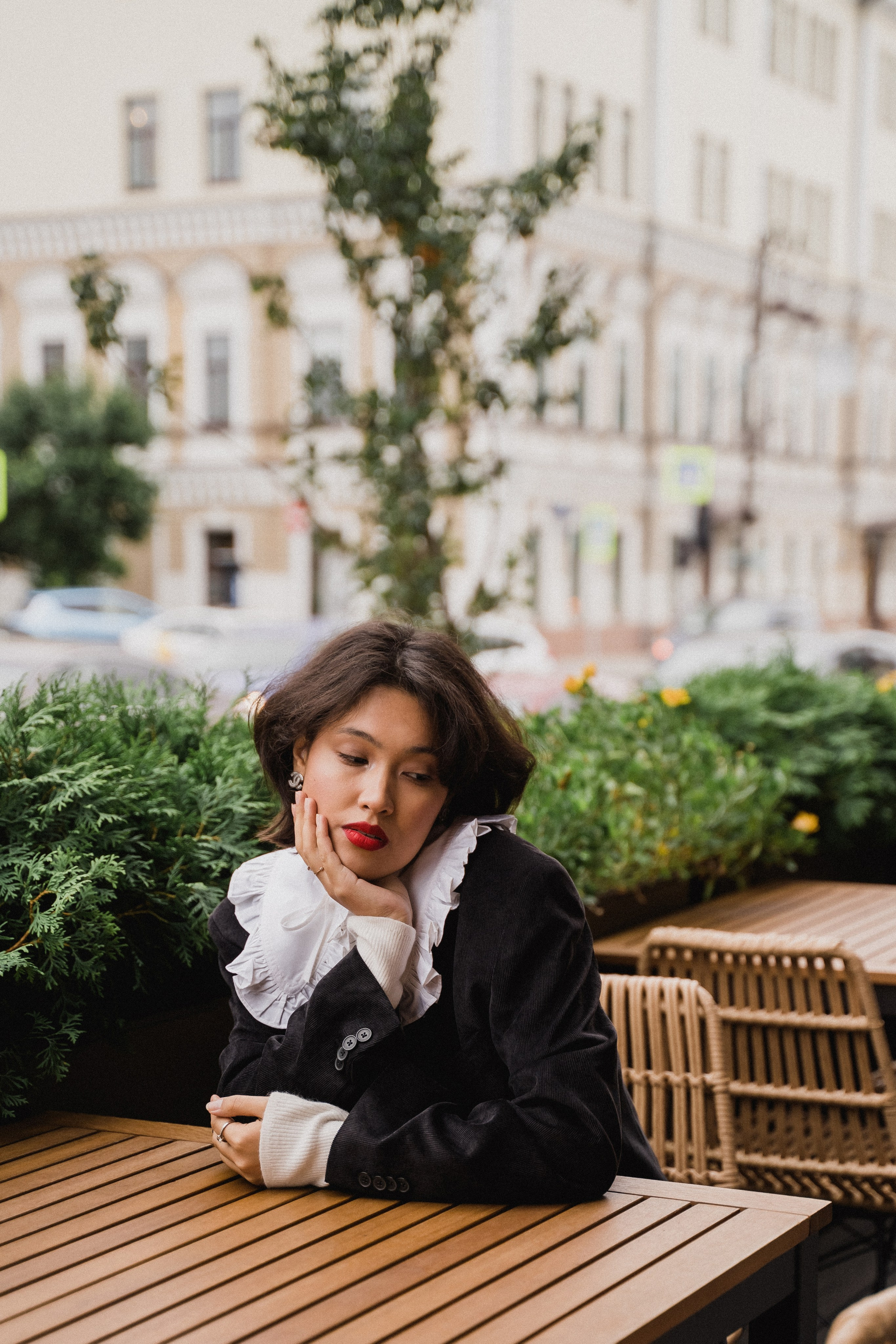 В городе Т. Истории