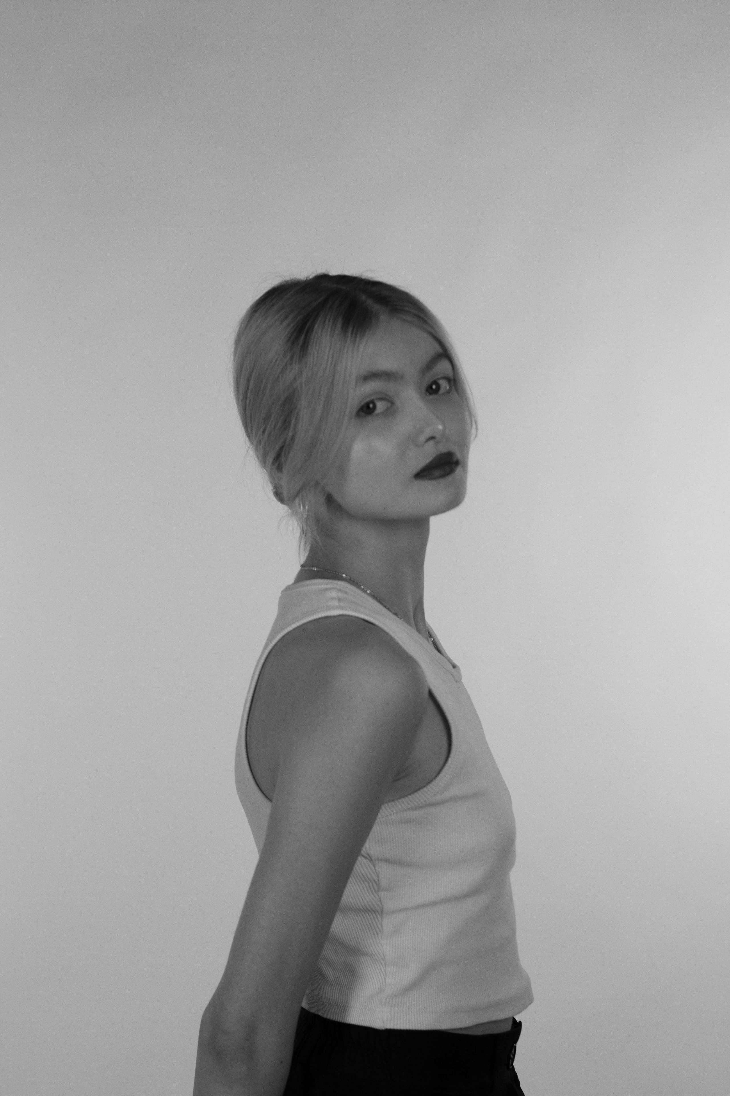 Лина фотостудия чб. Креативный фотограф Нижний Новгород Никита Корольков