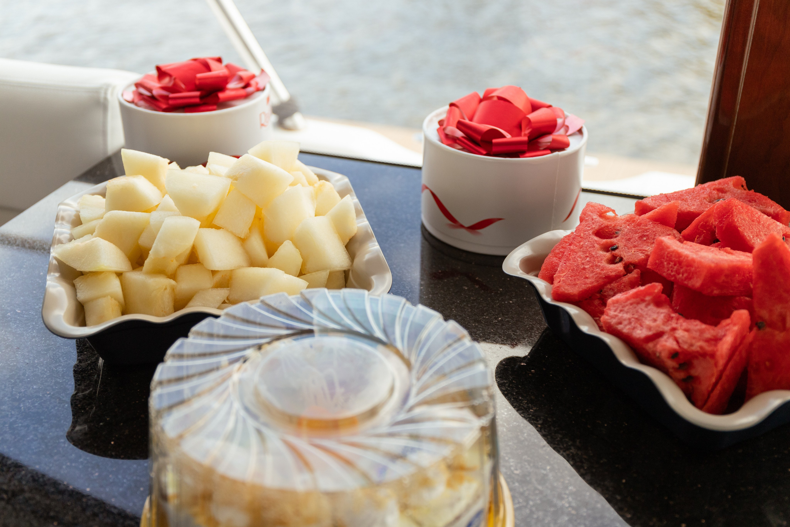 Девичник на яхте. Утонченный фотограф в Санкт-Петербурге Ксения Пелевина